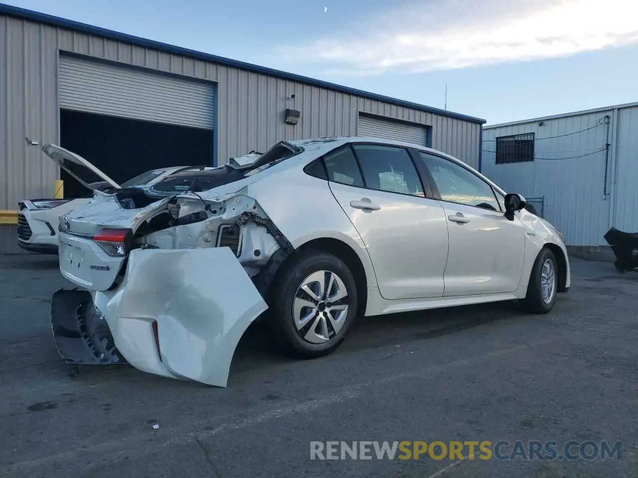 3 Photograph of a damaged car JTDEAMDE1MJ011377 TOYOTA COROLLA 2021