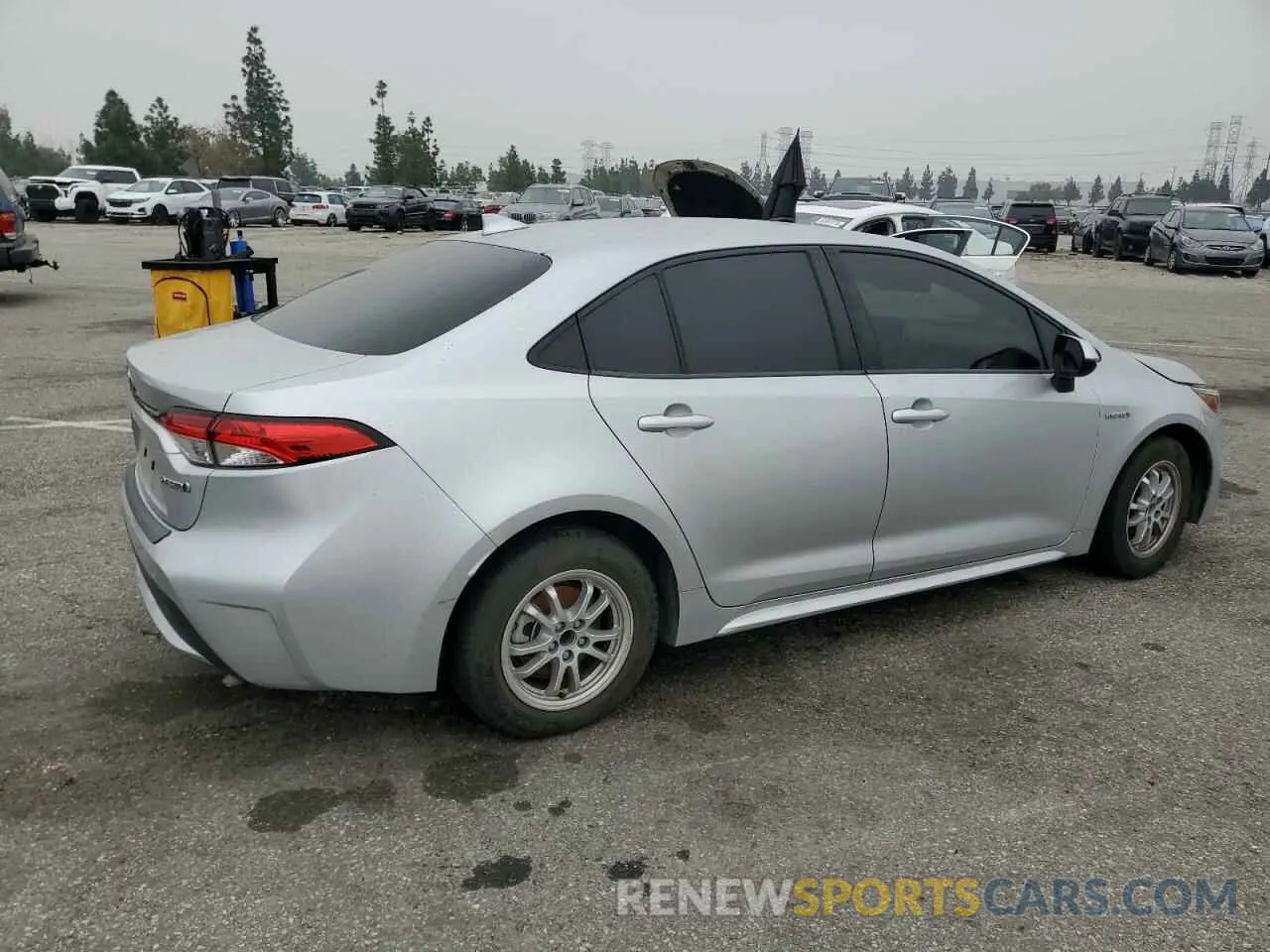 3 Photograph of a damaged car JTDEAMDE1MJ017437 TOYOTA COROLLA 2021