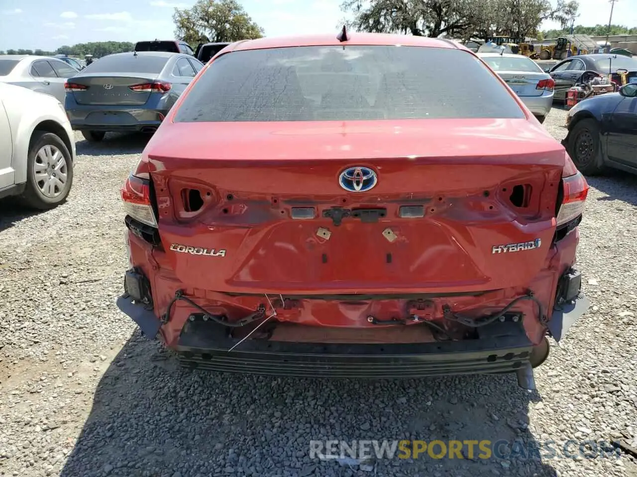 6 Photograph of a damaged car JTDEAMDE1MJ019110 TOYOTA COROLLA 2021