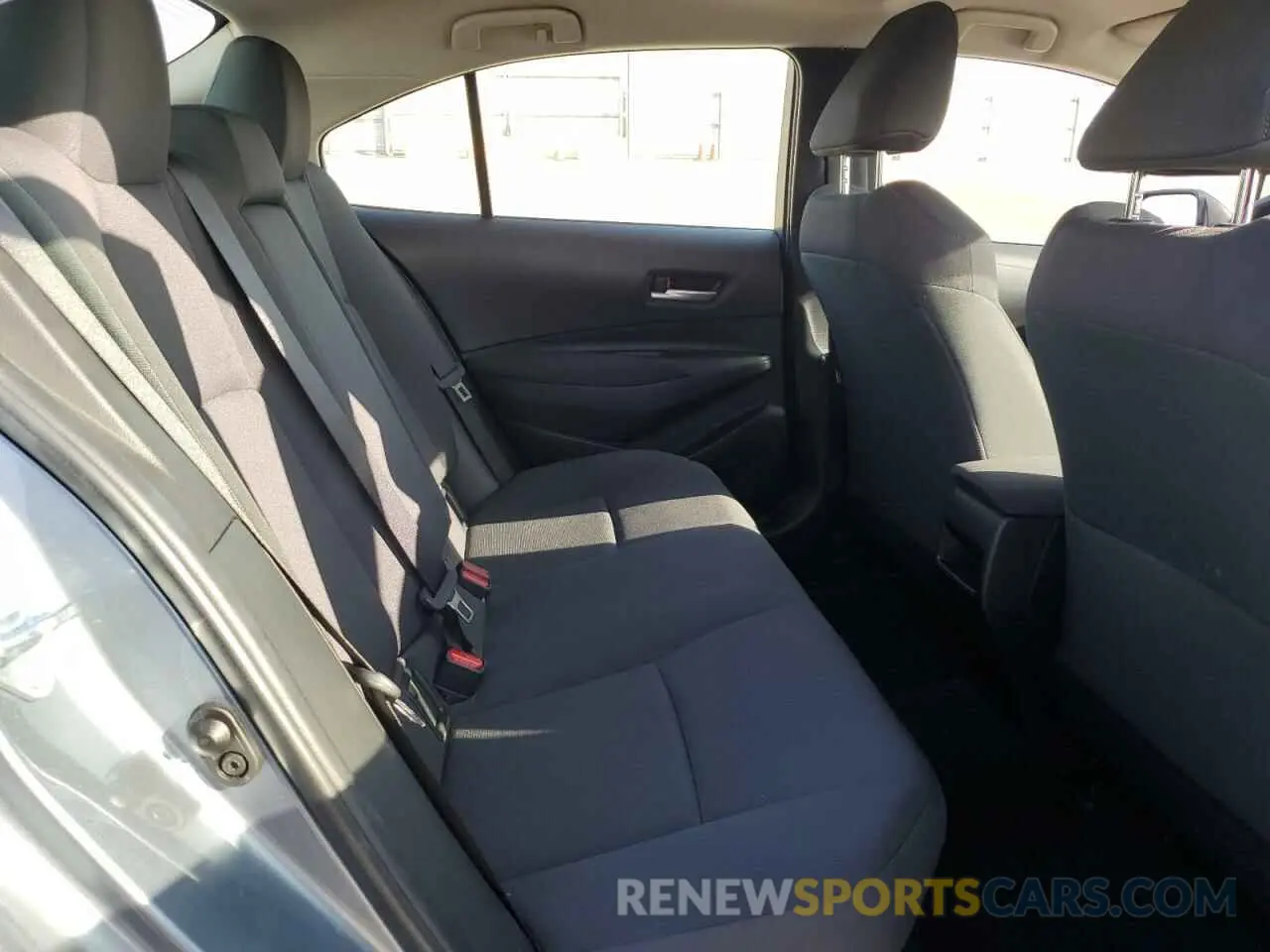 10 Photograph of a damaged car JTDEAMDE1MJ020175 TOYOTA COROLLA 2021
