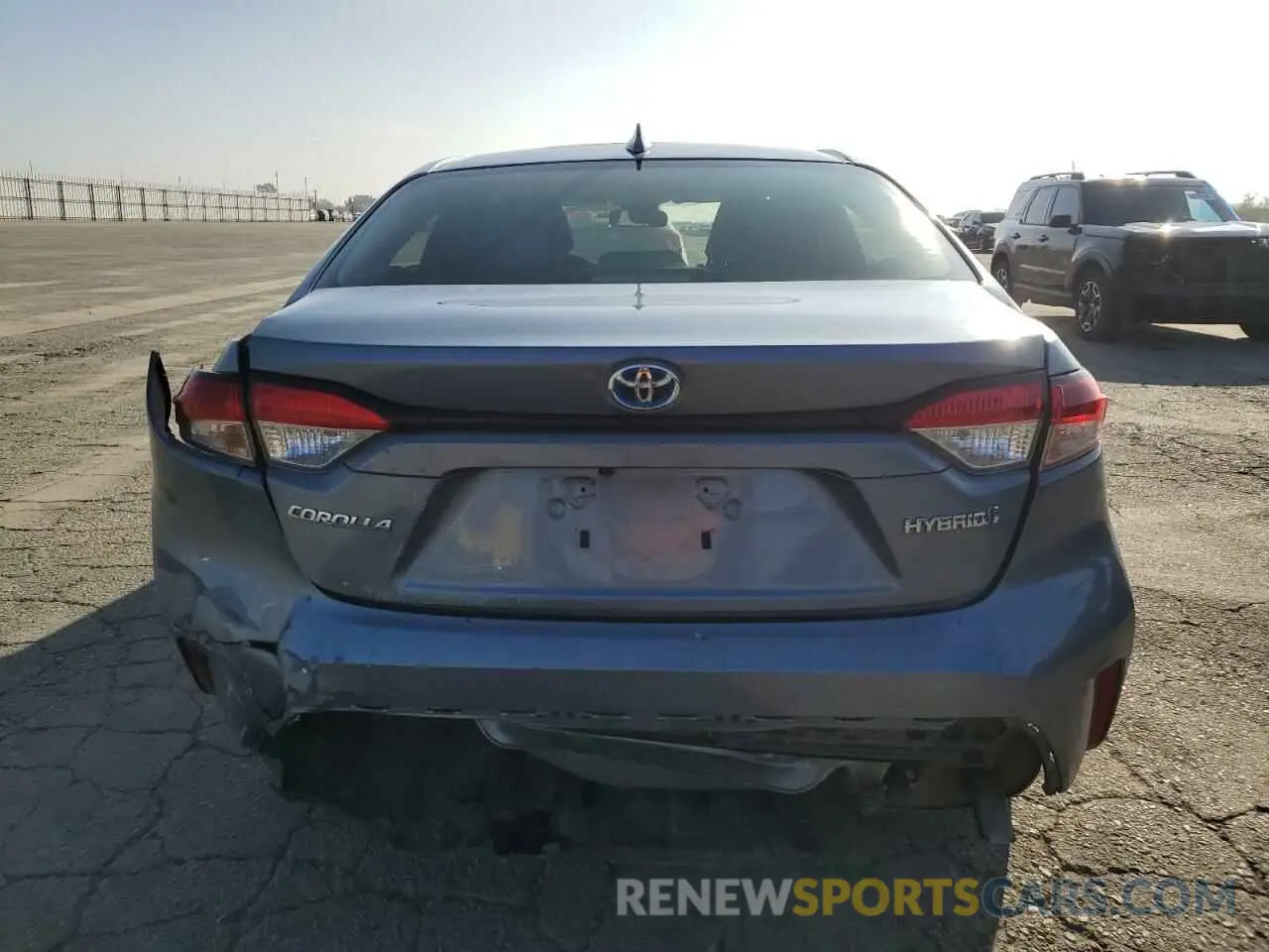 6 Photograph of a damaged car JTDEAMDE1MJ020175 TOYOTA COROLLA 2021