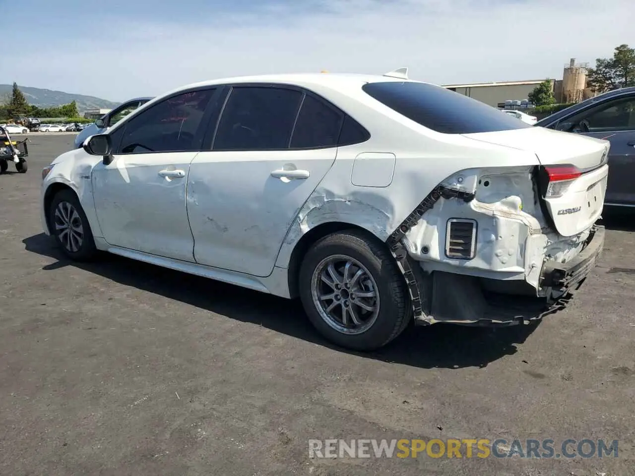 2 Photograph of a damaged car JTDEAMDE2MJ016281 TOYOTA COROLLA 2021