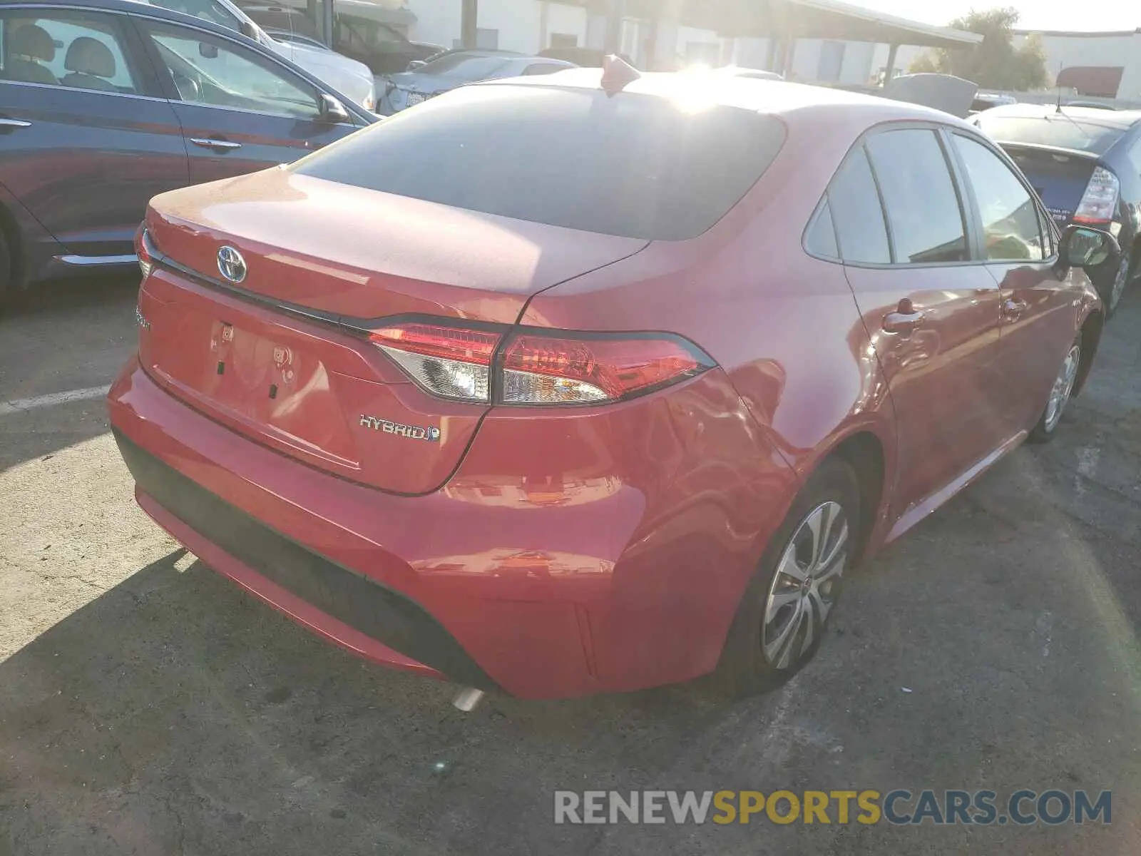 4 Photograph of a damaged car JTDEAMDE2MJ017561 TOYOTA COROLLA 2021