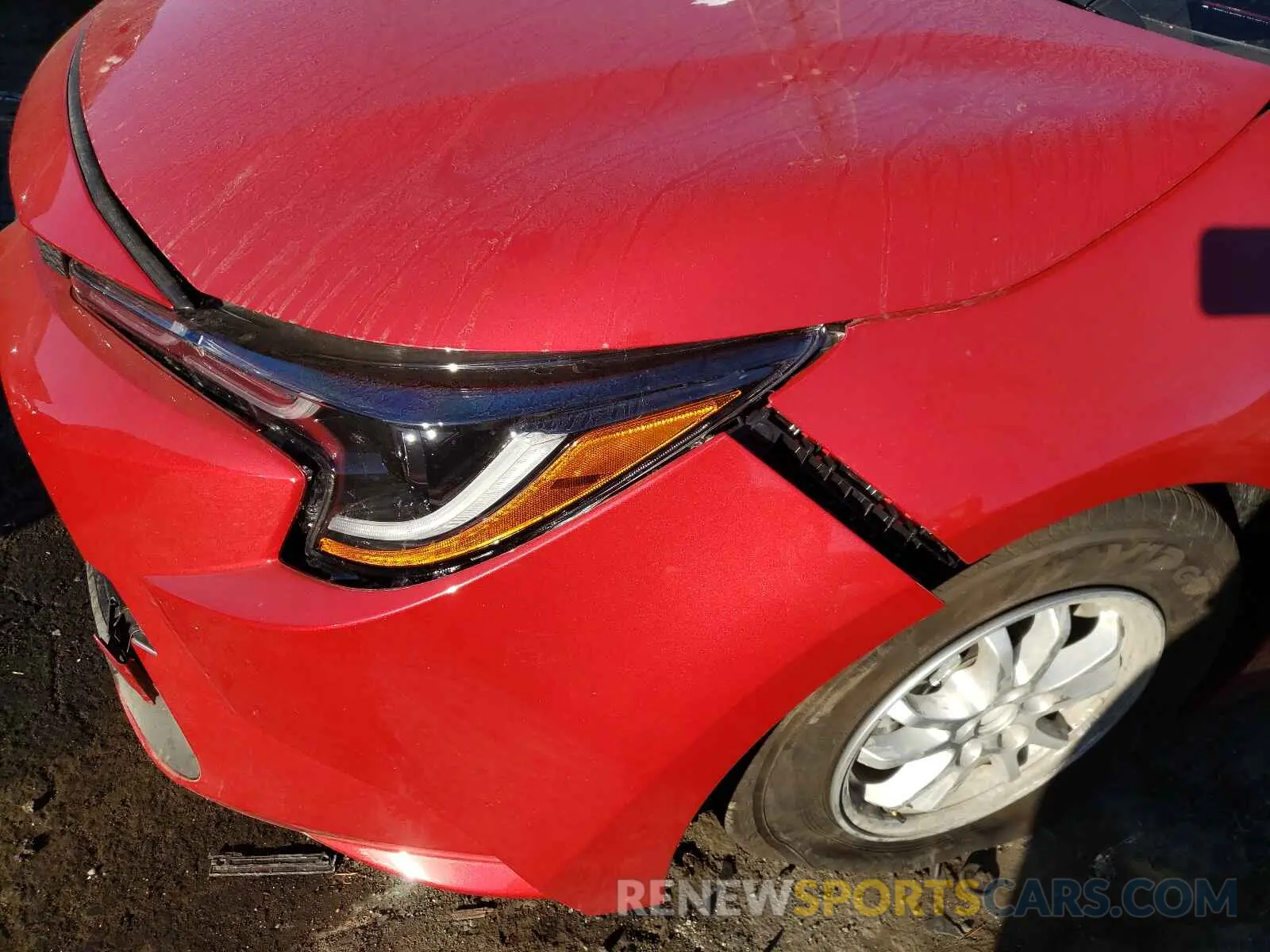9 Photograph of a damaged car JTDEAMDE2MJ017561 TOYOTA COROLLA 2021