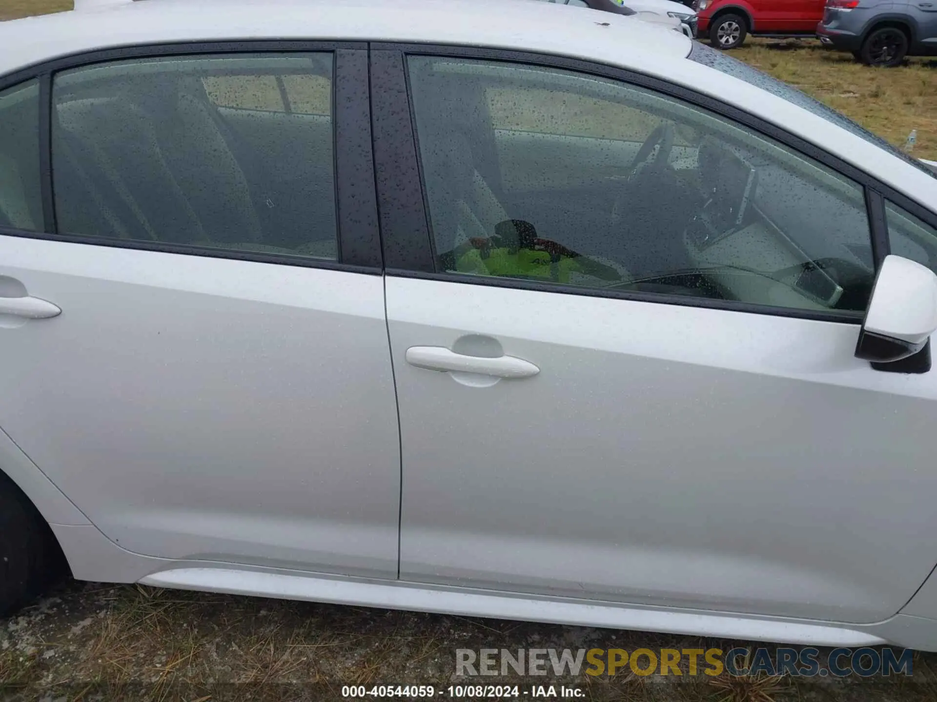 12 Photograph of a damaged car JTDEAMDE2MJ030522 TOYOTA COROLLA 2021