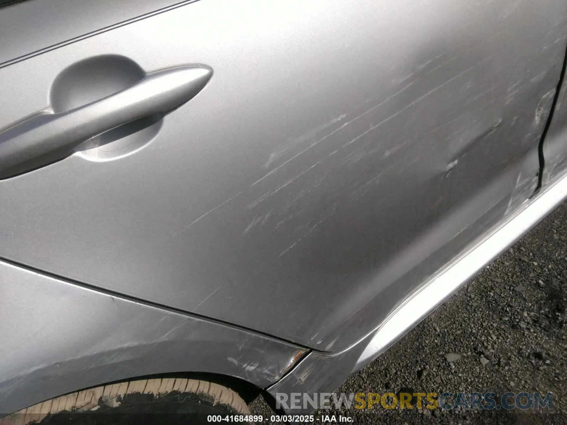 19 Photograph of a damaged car JTDEAMDE3MJ010599 TOYOTA COROLLA 2021