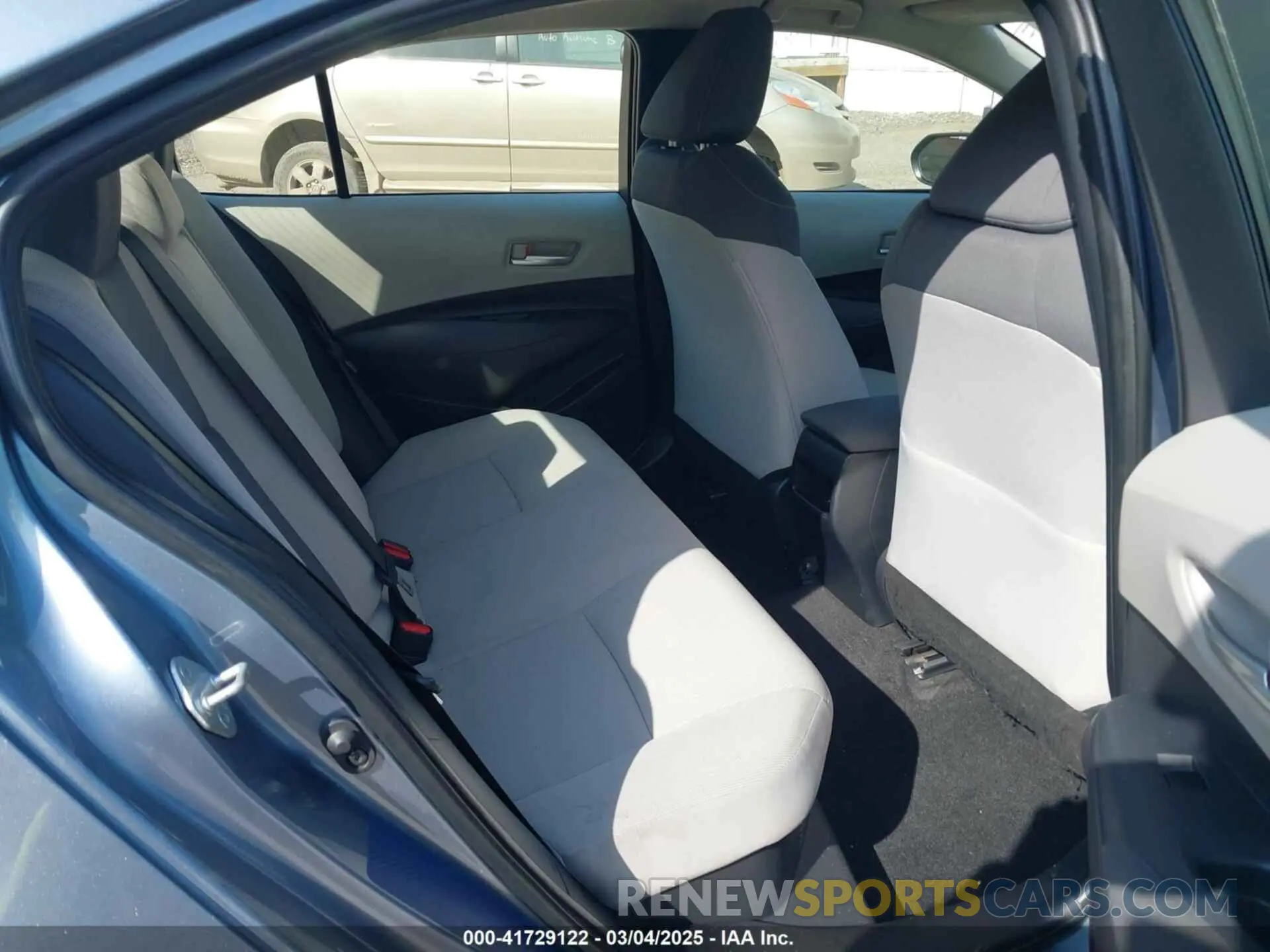 8 Фотография поврежденного автомобиля JTDEAMDE3MJ019884 TOYOTA COROLLA 2021