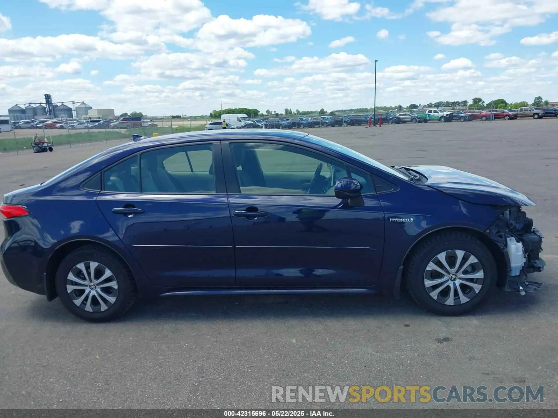13 Photograph of a damaged car JTDEAMDE3MJ026964 TOYOTA COROLLA 2021
