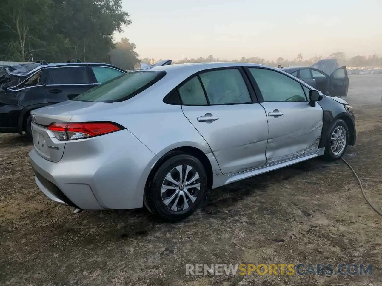 3 Photograph of a damaged car JTDEAMDE4MJ028996 TOYOTA COROLLA 2021