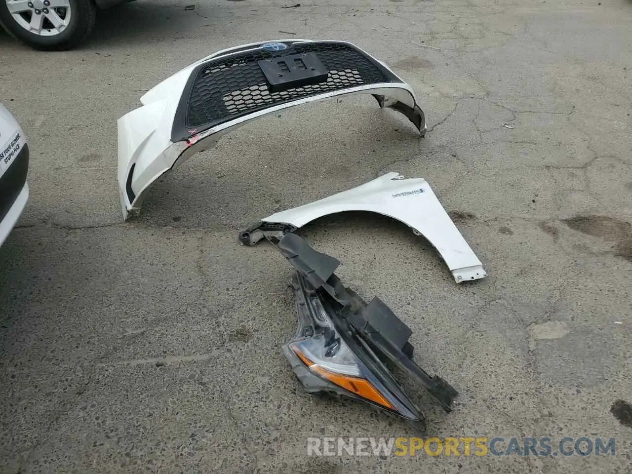 12 Photograph of a damaged car JTDEAMDE4MJ032580 TOYOTA COROLLA 2021