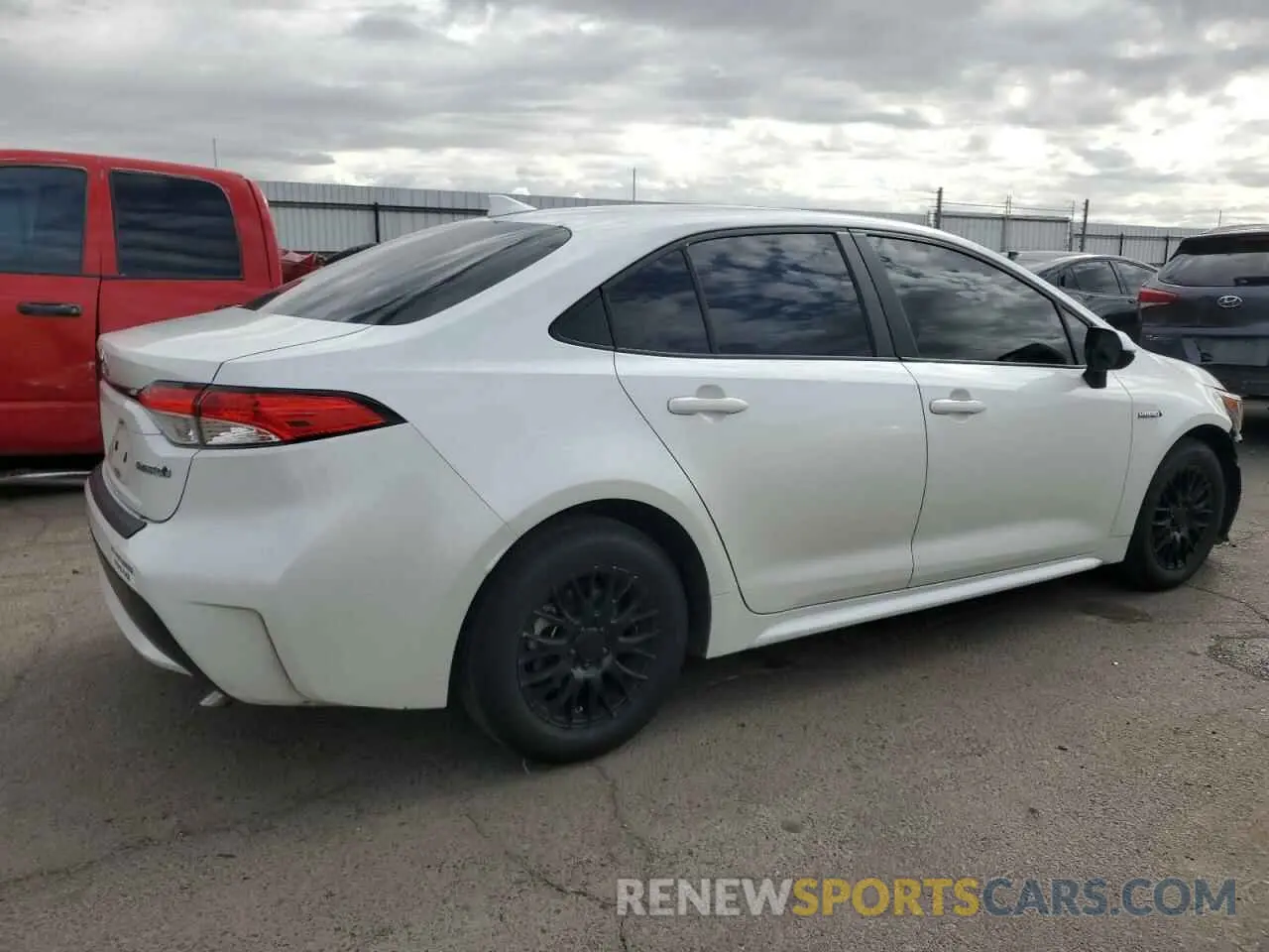 3 Photograph of a damaged car JTDEAMDE4MJ032580 TOYOTA COROLLA 2021
