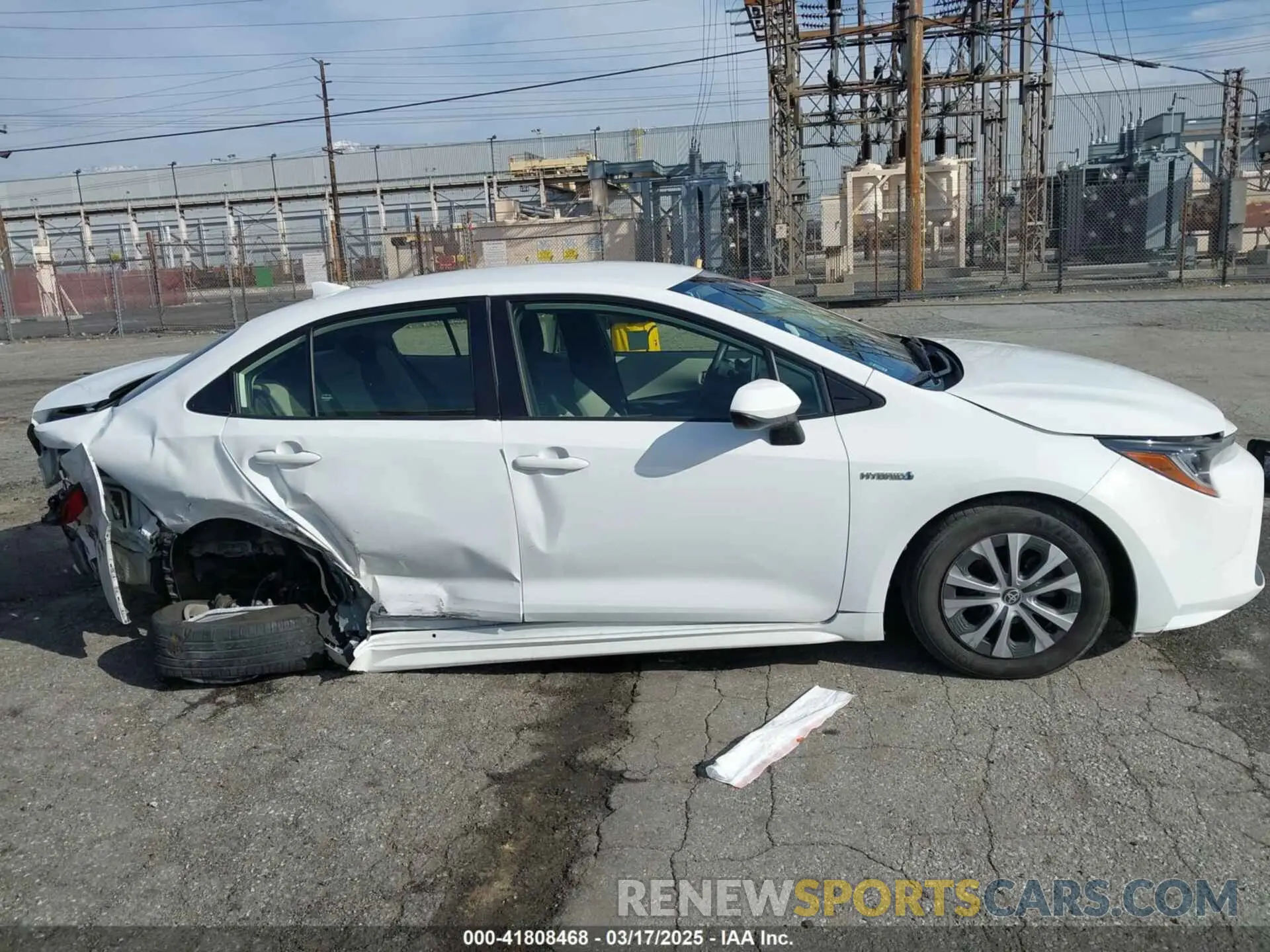 13 Photograph of a damaged car JTDEAMDE4MJ032692 TOYOTA COROLLA 2021