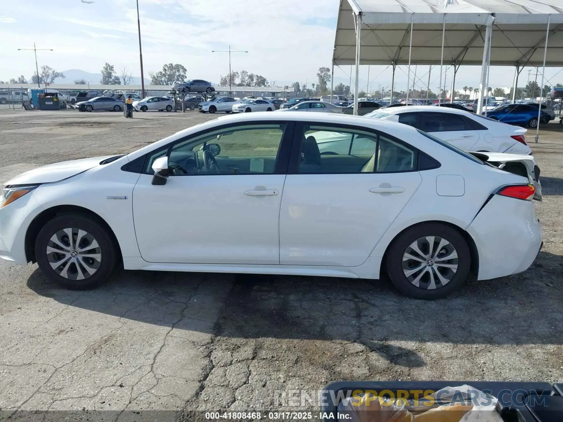 14 Photograph of a damaged car JTDEAMDE4MJ032692 TOYOTA COROLLA 2021