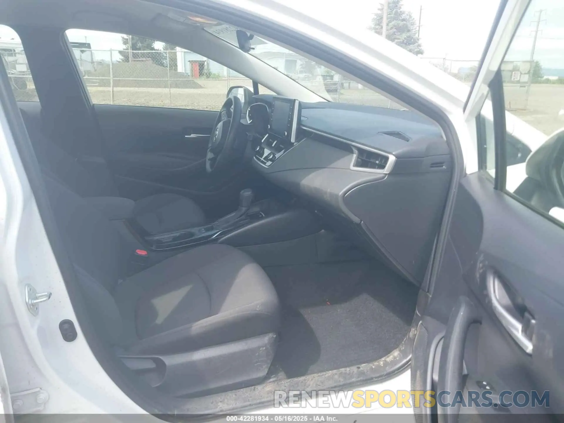 5 Photograph of a damaged car JTDEAMDE6MJ002447 TOYOTA COROLLA 2021