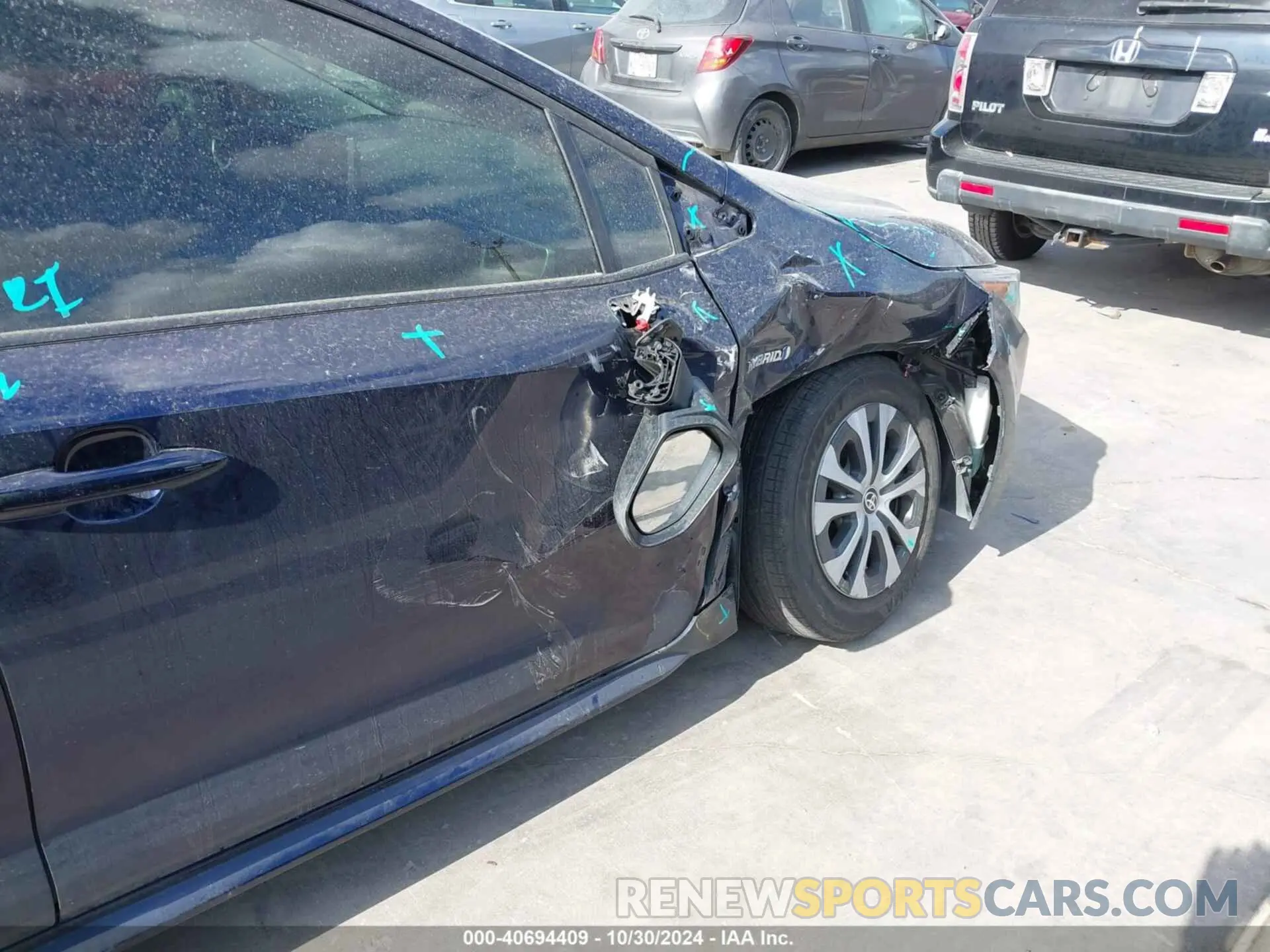 17 Photograph of a damaged car JTDEAMDE6MJ031172 TOYOTA COROLLA 2021