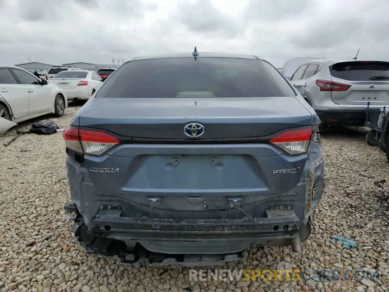 6 Photograph of a damaged car JTDEAMDE7MJ002019 TOYOTA COROLLA 2021