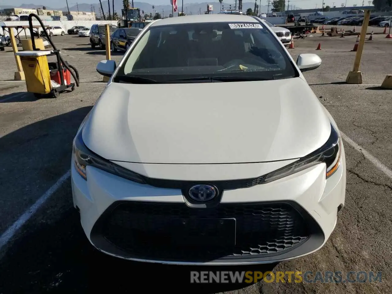 5 Photograph of a damaged car JTDEAMDE7MJ022545 TOYOTA COROLLA 2021