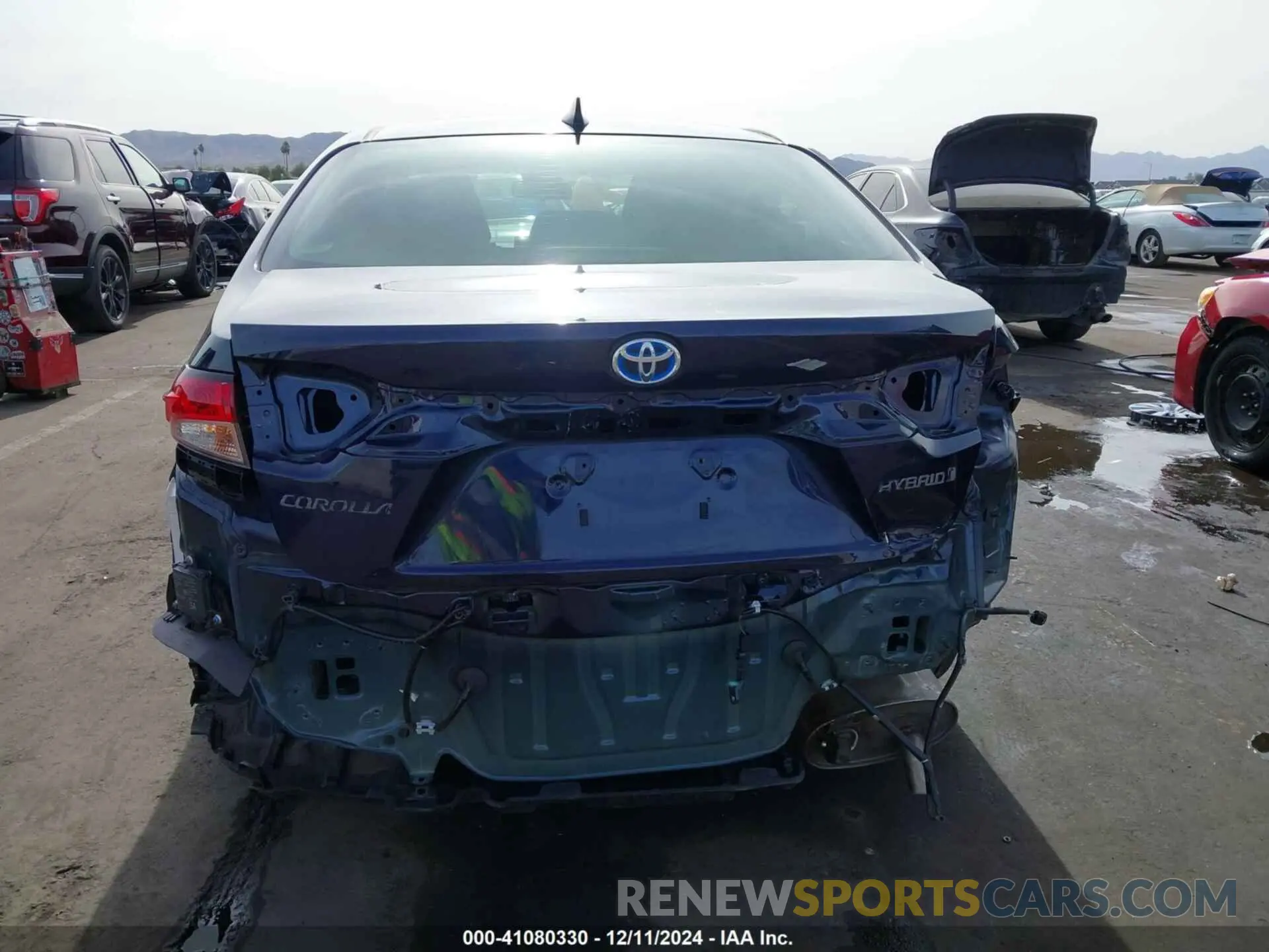 17 Photograph of a damaged car JTDEAMDE7MJ029933 TOYOTA COROLLA 2021