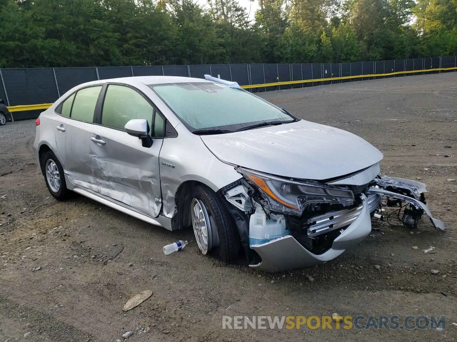 1 Photograph of a damaged car JTDEAMDE8MJ020304 TOYOTA COROLLA 2021