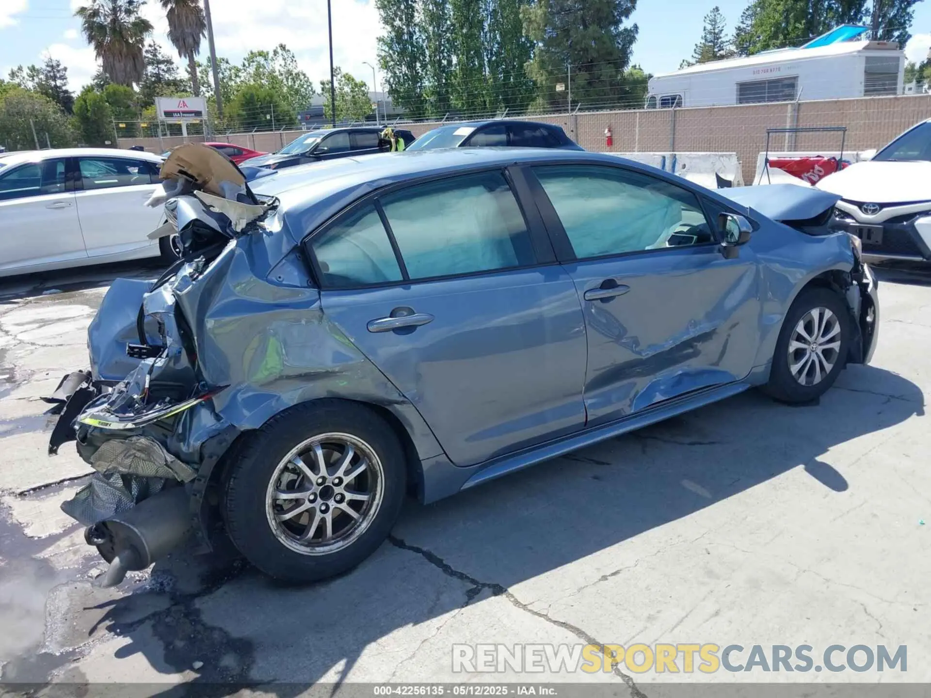 4 Photograph of a damaged car JTDEAMDE8MJ025034 TOYOTA COROLLA 2021