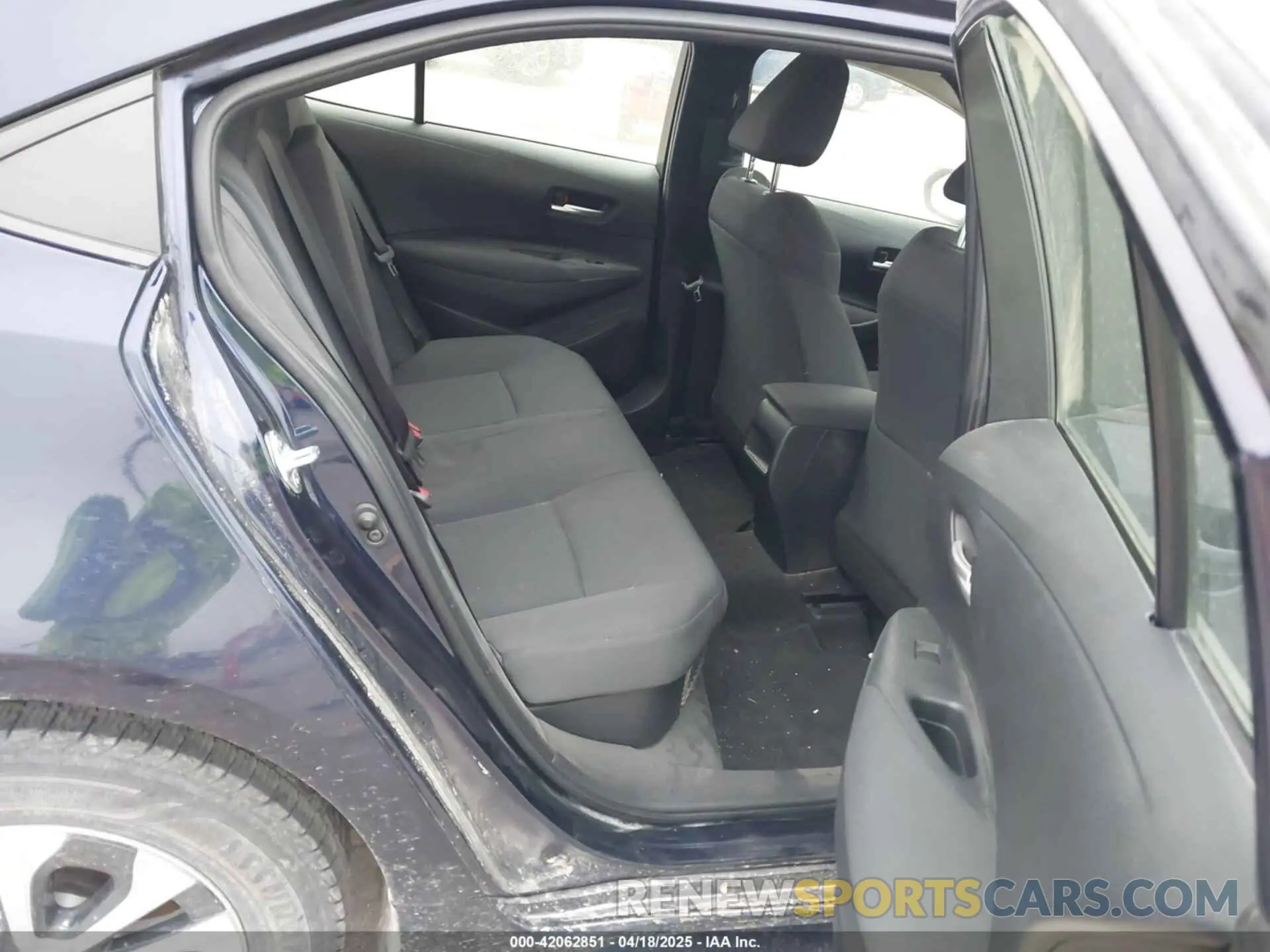 8 Photograph of a damaged car JTDEAMDE9MJ003172 TOYOTA COROLLA 2021