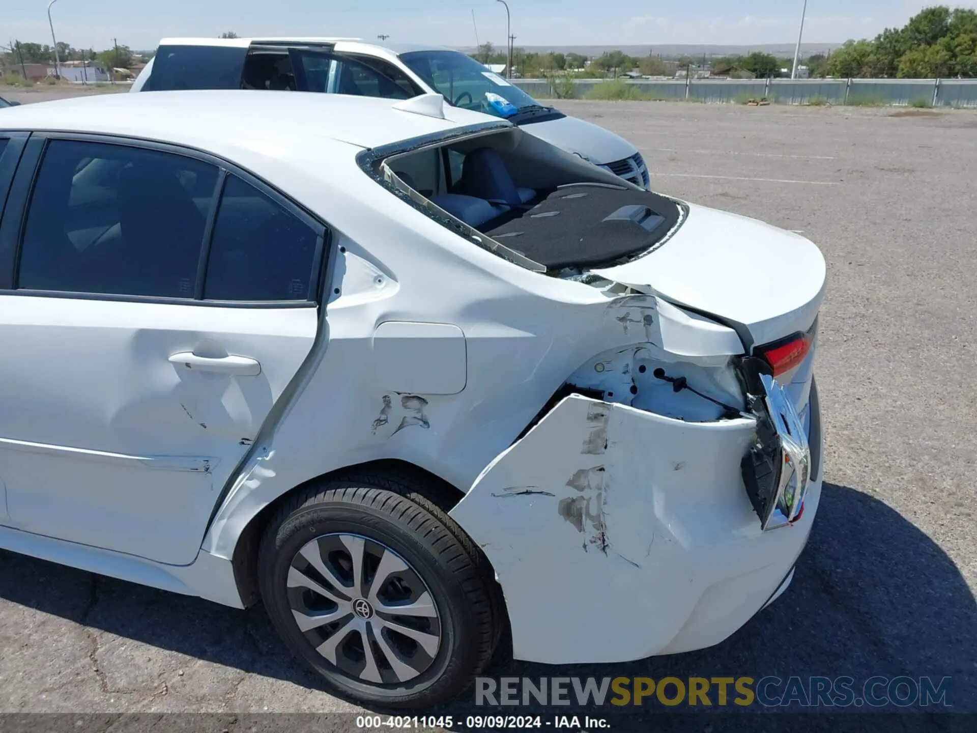 6 Photograph of a damaged car JTDEAMDE9MJ005245 TOYOTA COROLLA 2021