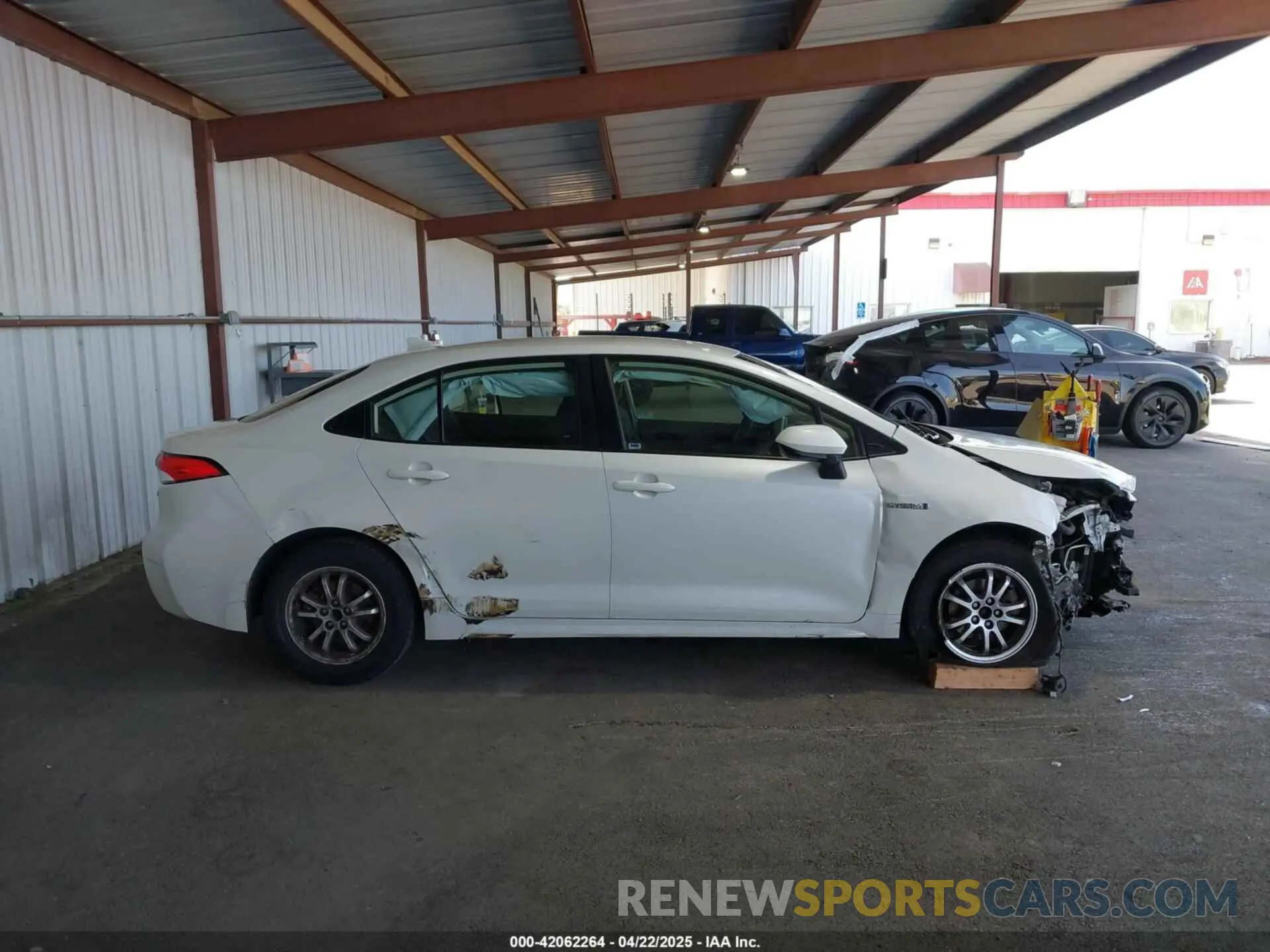 13 Photograph of a damaged car JTDEAMDEXMJ020949 TOYOTA COROLLA 2021