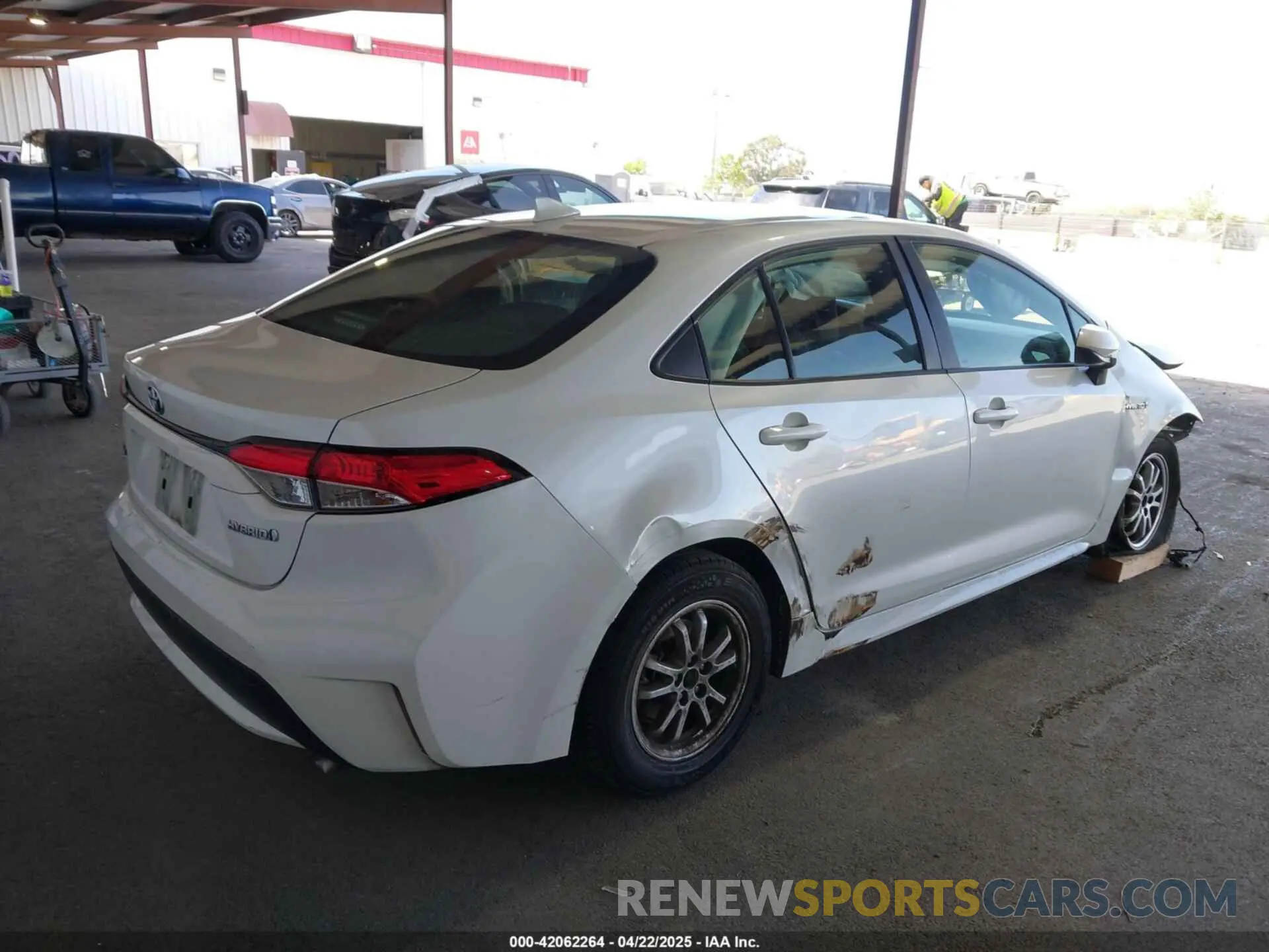 4 Photograph of a damaged car JTDEAMDEXMJ020949 TOYOTA COROLLA 2021