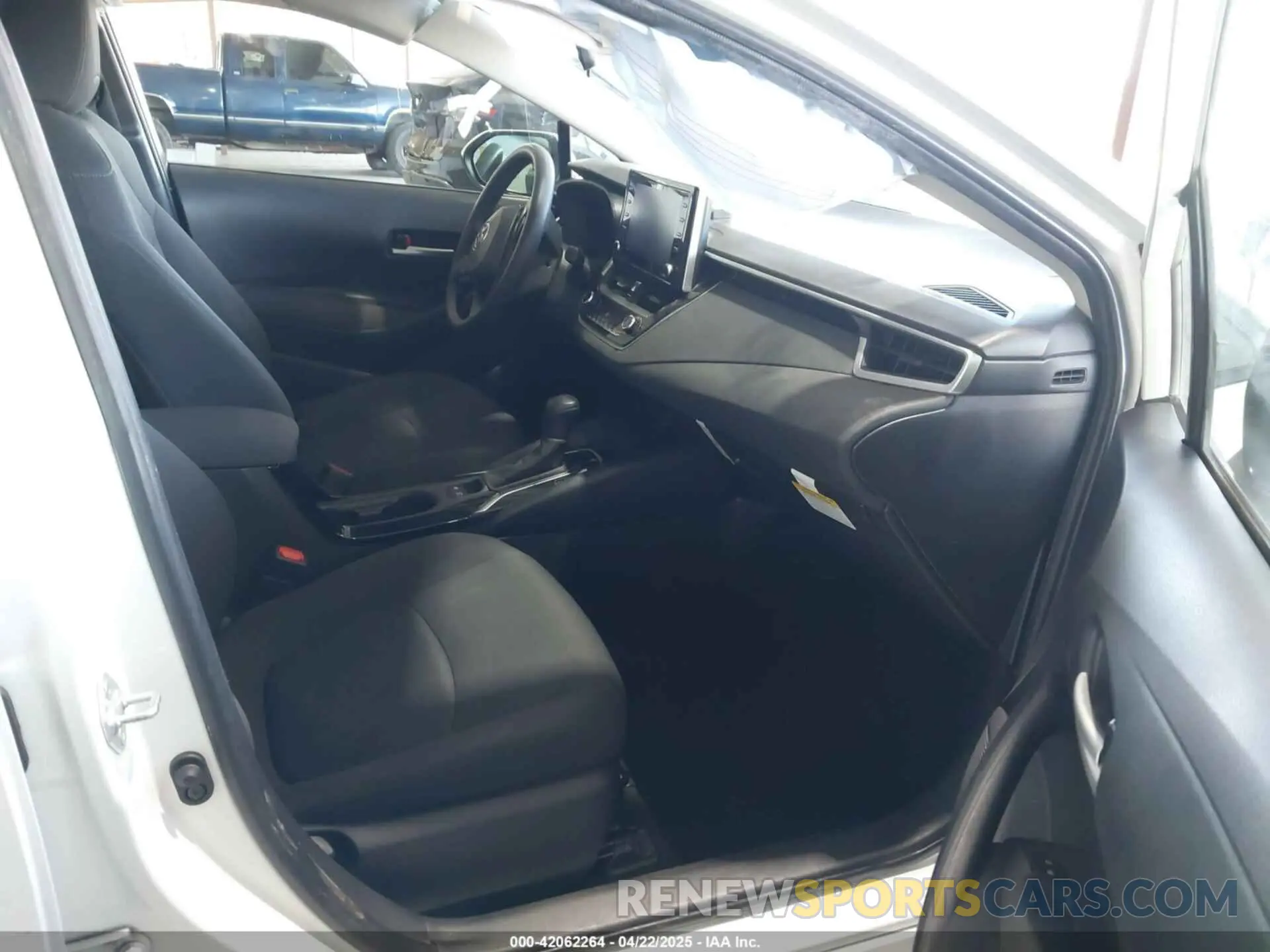 5 Photograph of a damaged car JTDEAMDEXMJ020949 TOYOTA COROLLA 2021