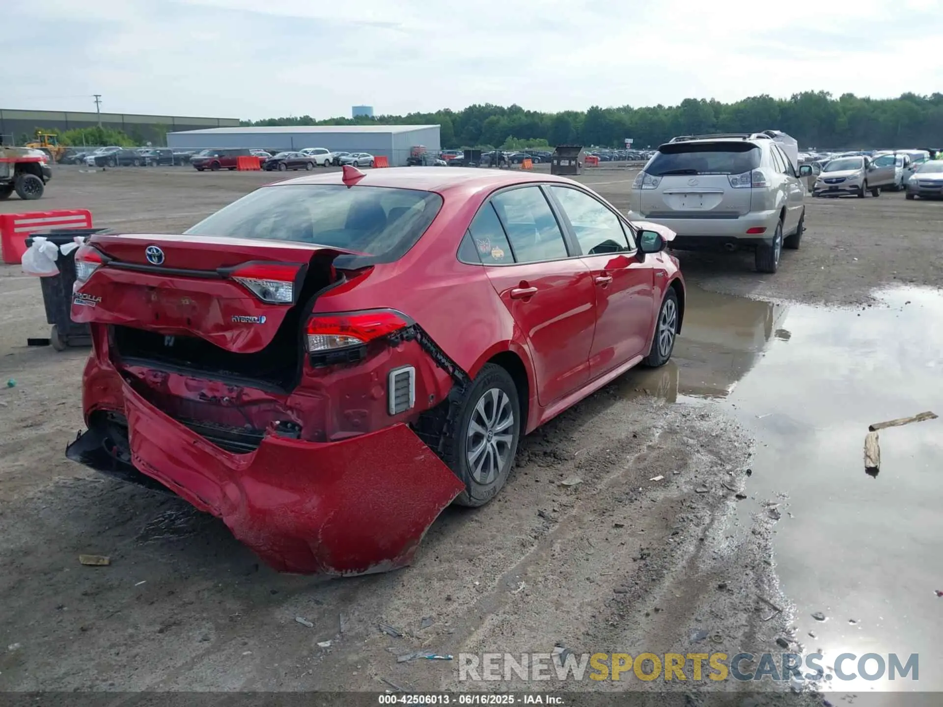 4 Photograph of a damaged car JTDEAMDEXMJ033118 TOYOTA COROLLA 2021