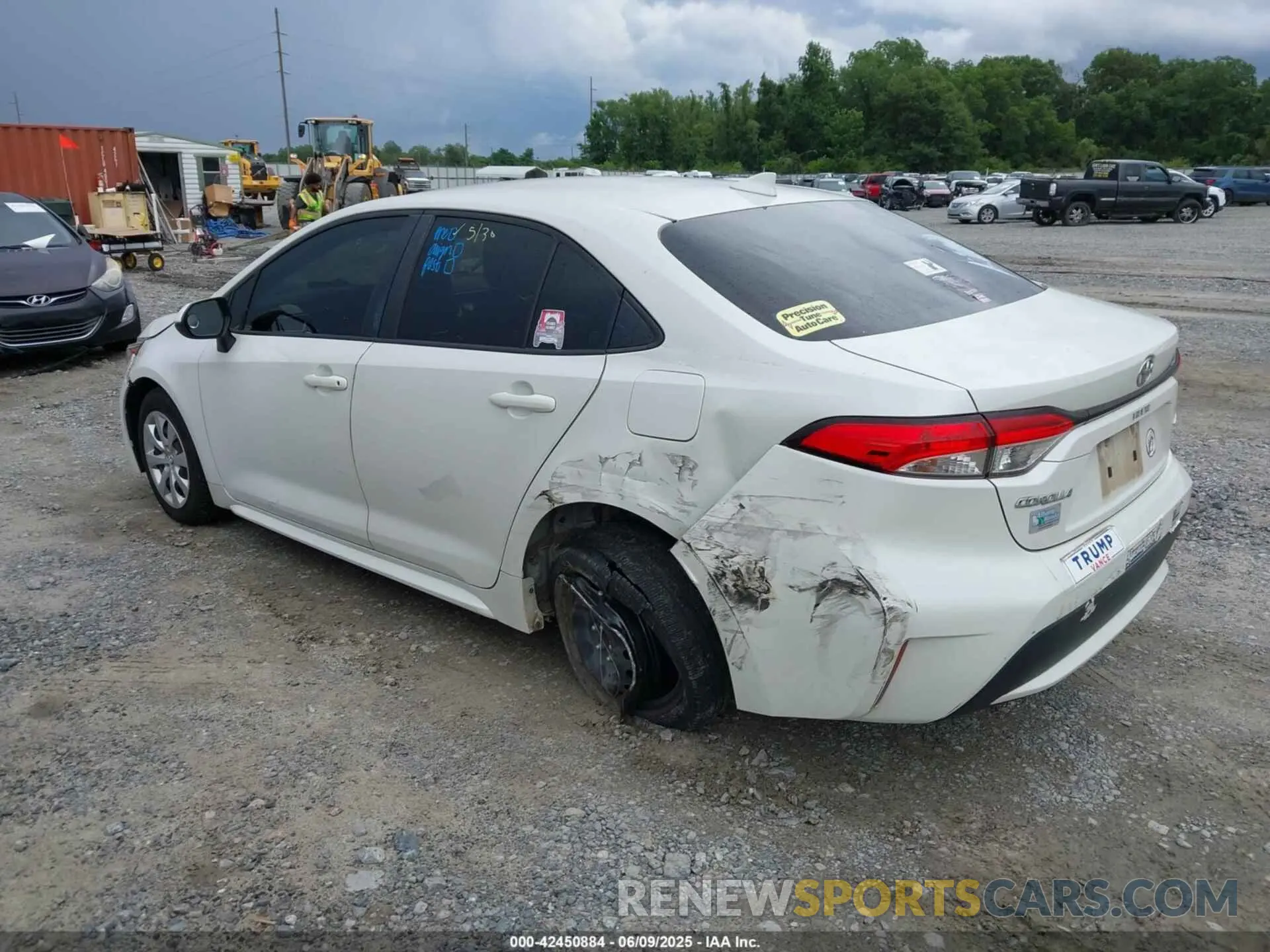3 Photograph of a damaged car JTDEPMAE0MJ135353 TOYOTA COROLLA 2021