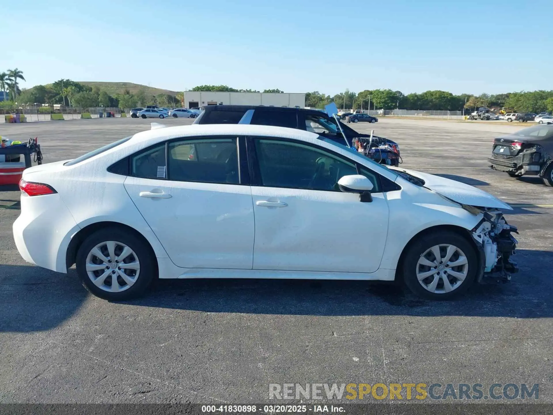 14 Photograph of a damaged car JTDEPMAE1MJ126631 TOYOTA COROLLA 2021
