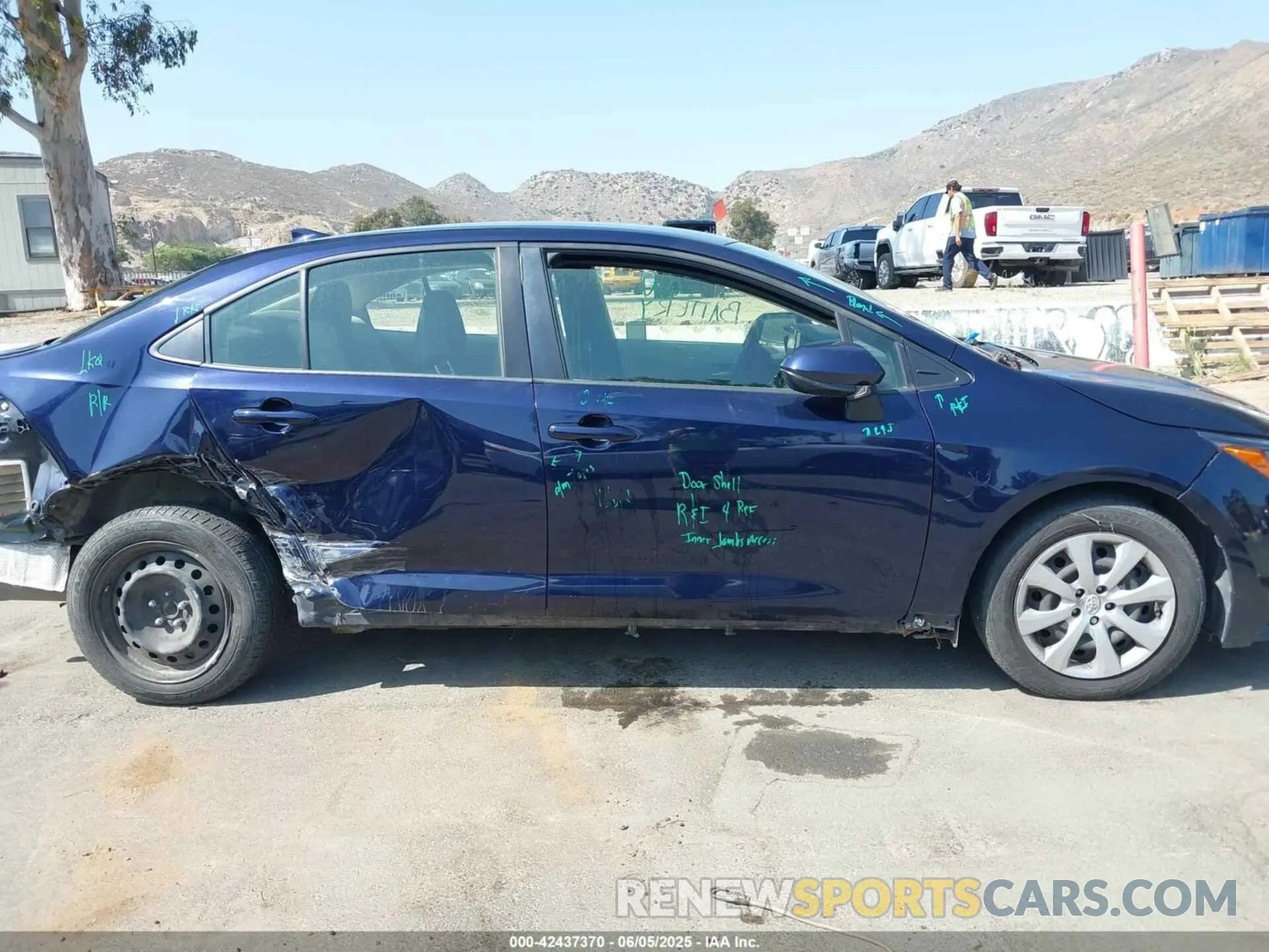 14 Photograph of a damaged car JTDEPMAE2MJ132745 TOYOTA COROLLA 2021