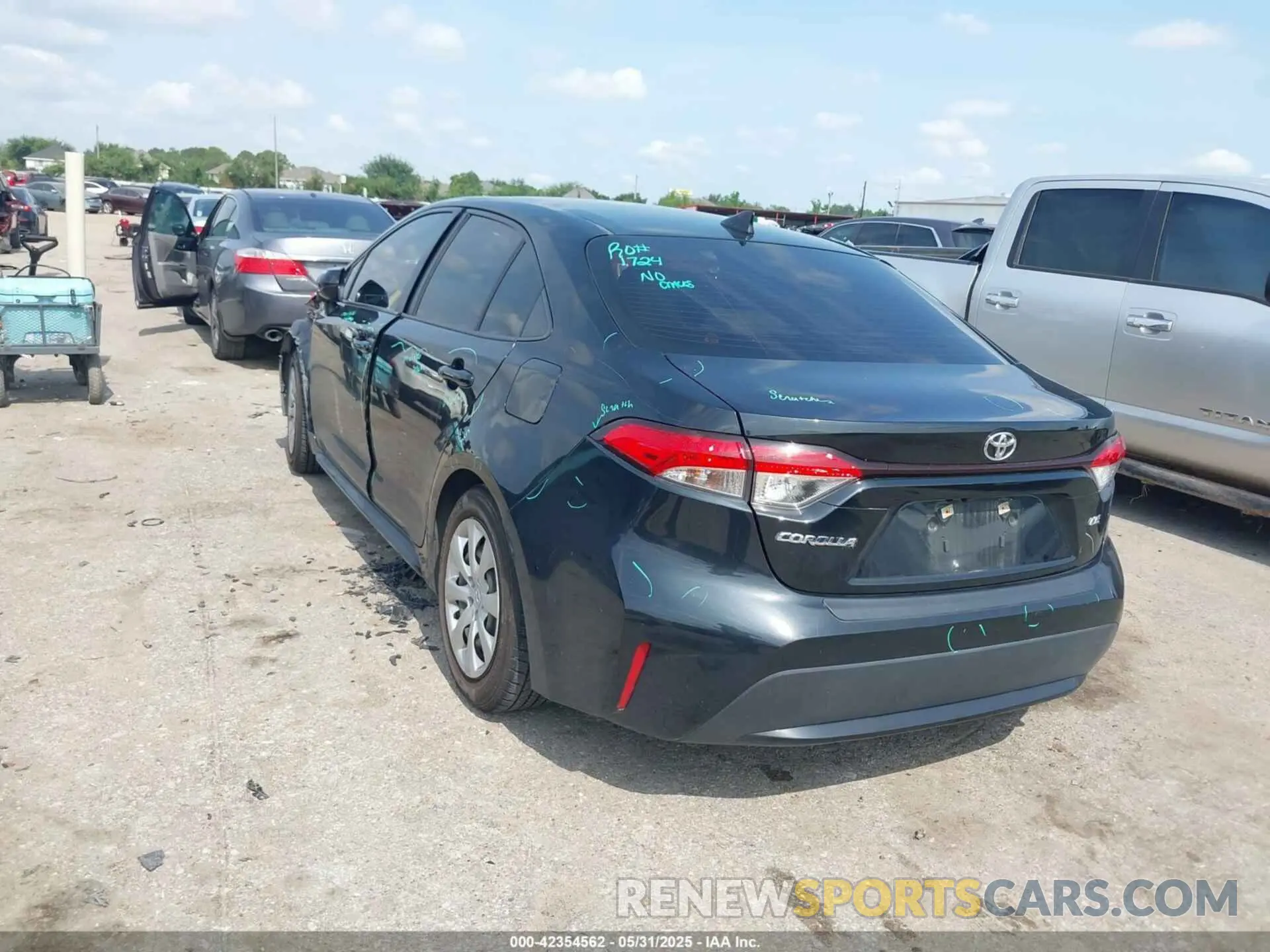 3 Photograph of a damaged car JTDEPMAE4MJ166315 TOYOTA COROLLA 2021