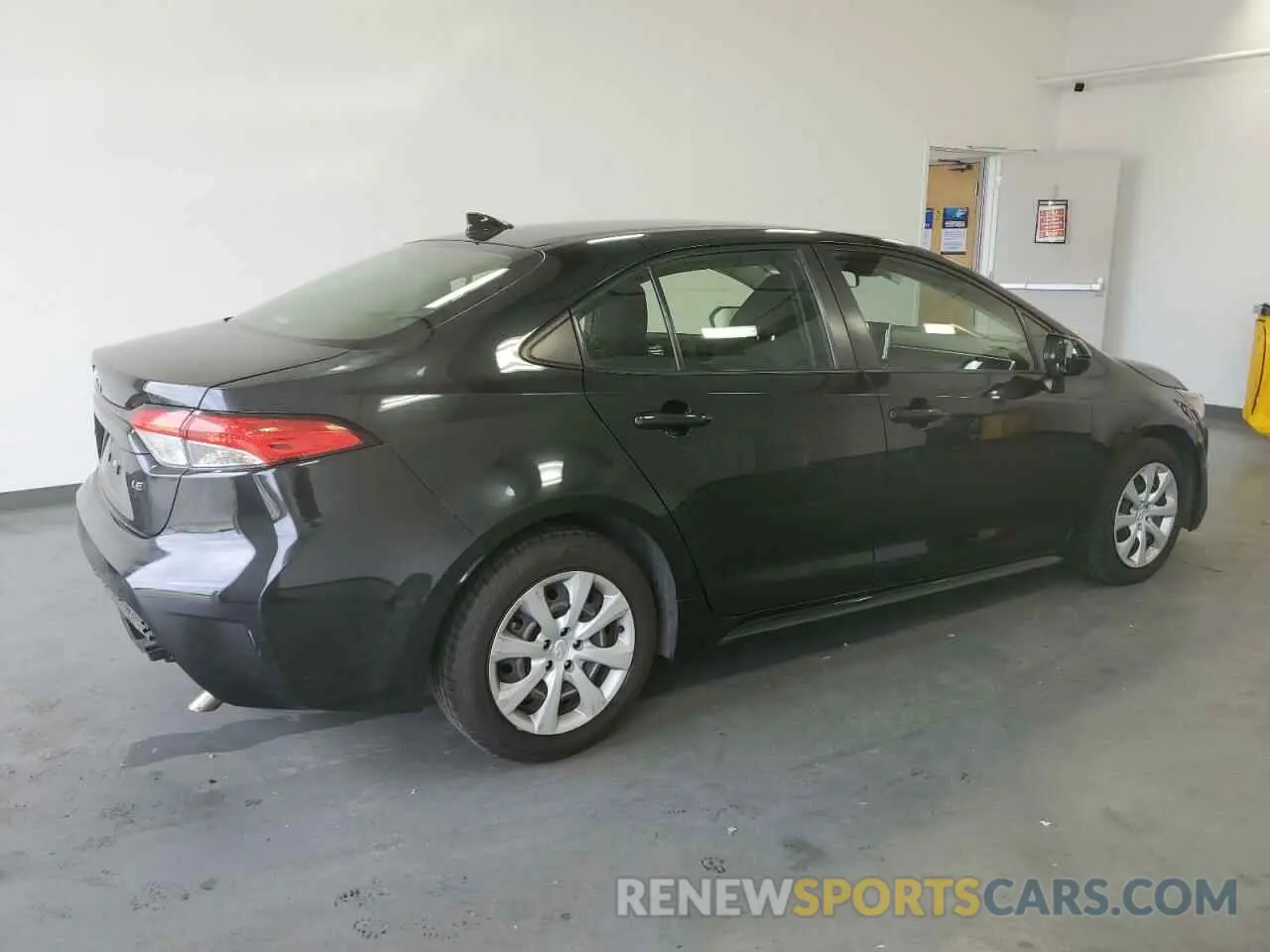 3 Photograph of a damaged car JTDEPMAE4MJ174477 TOYOTA COROLLA 2021