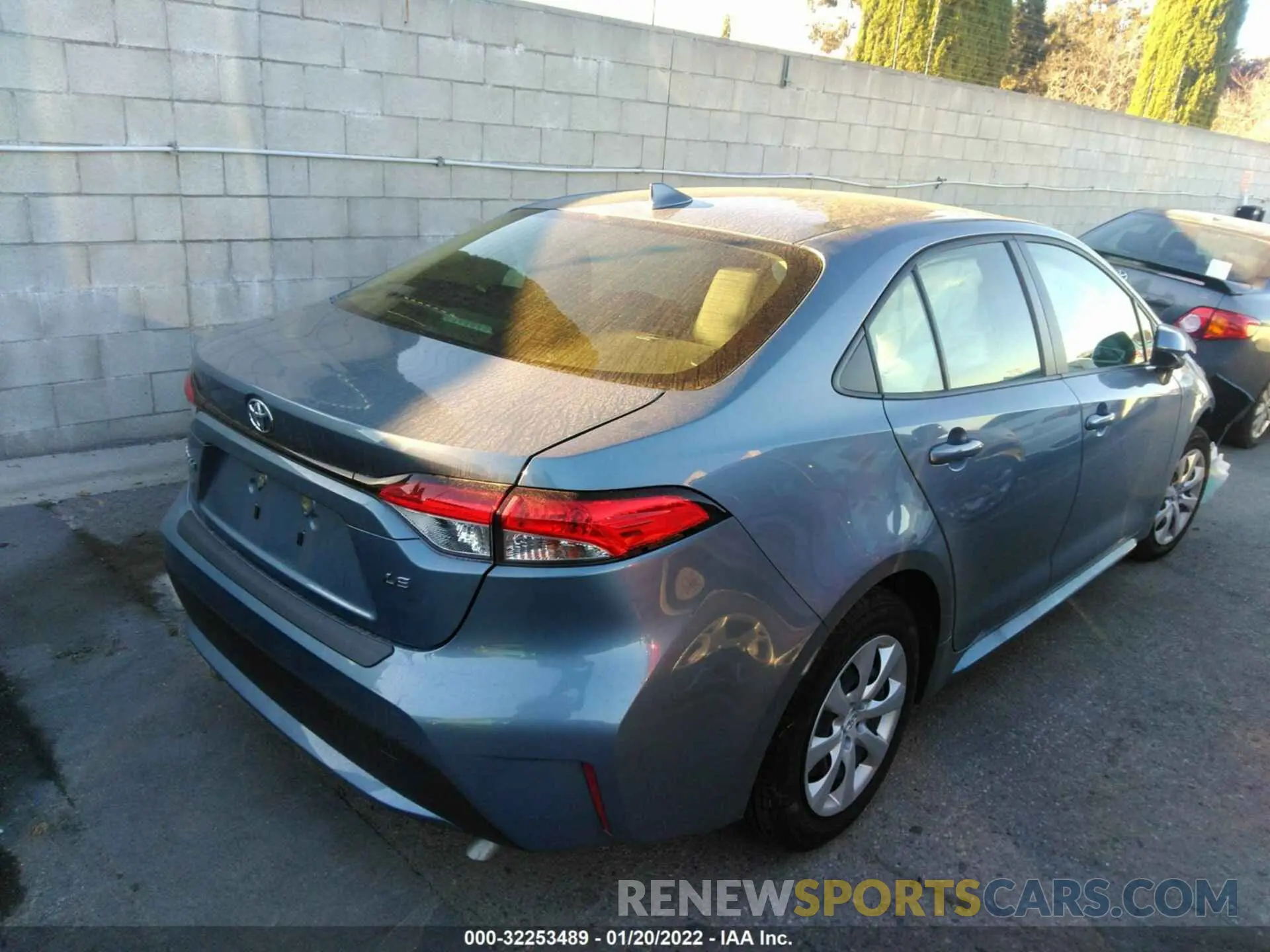 4 Photograph of a damaged car JTDEPMAE5MJ129063 TOYOTA COROLLA 2021