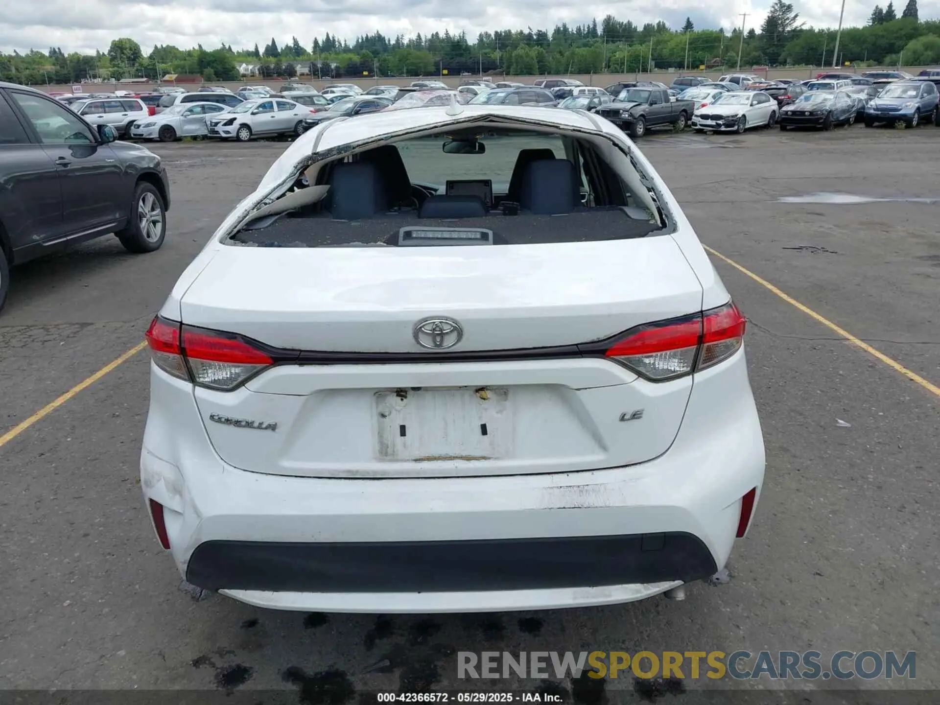 16 Photograph of a damaged car JTDEPMAE5MJ159289 TOYOTA COROLLA 2021