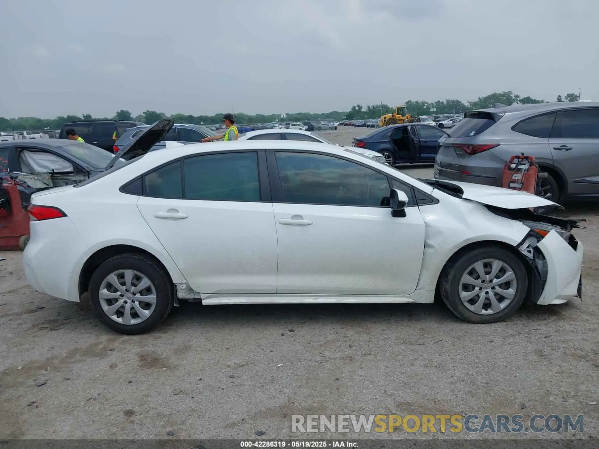 13 Photograph of a damaged car JTDEPMAE5MJ159891 TOYOTA COROLLA 2021