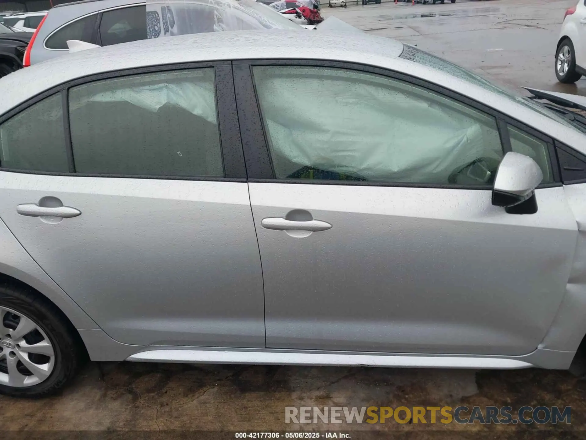 13 Photograph of a damaged car JTDEPMAE7MJ146138 TOYOTA COROLLA 2021