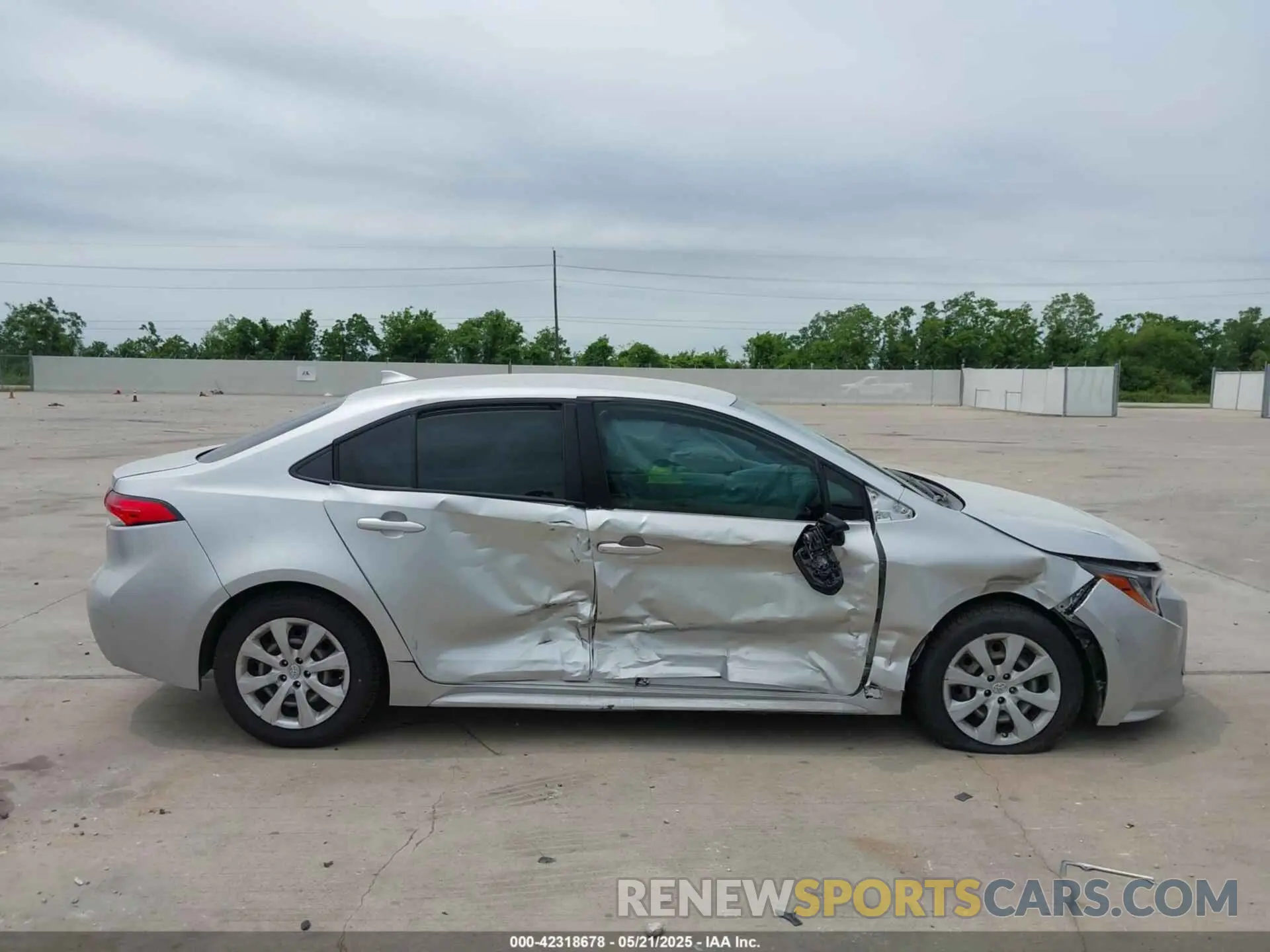 13 Photograph of a damaged car JTDEPMAE7MJ158841 TOYOTA COROLLA 2021