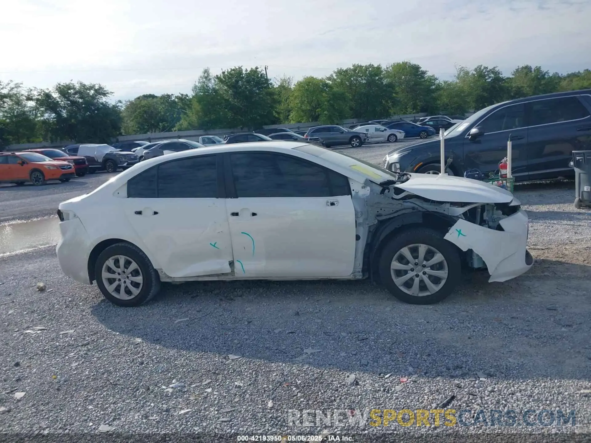 14 Photograph of a damaged car JTDEPMAE9MJ171204 TOYOTA COROLLA 2021