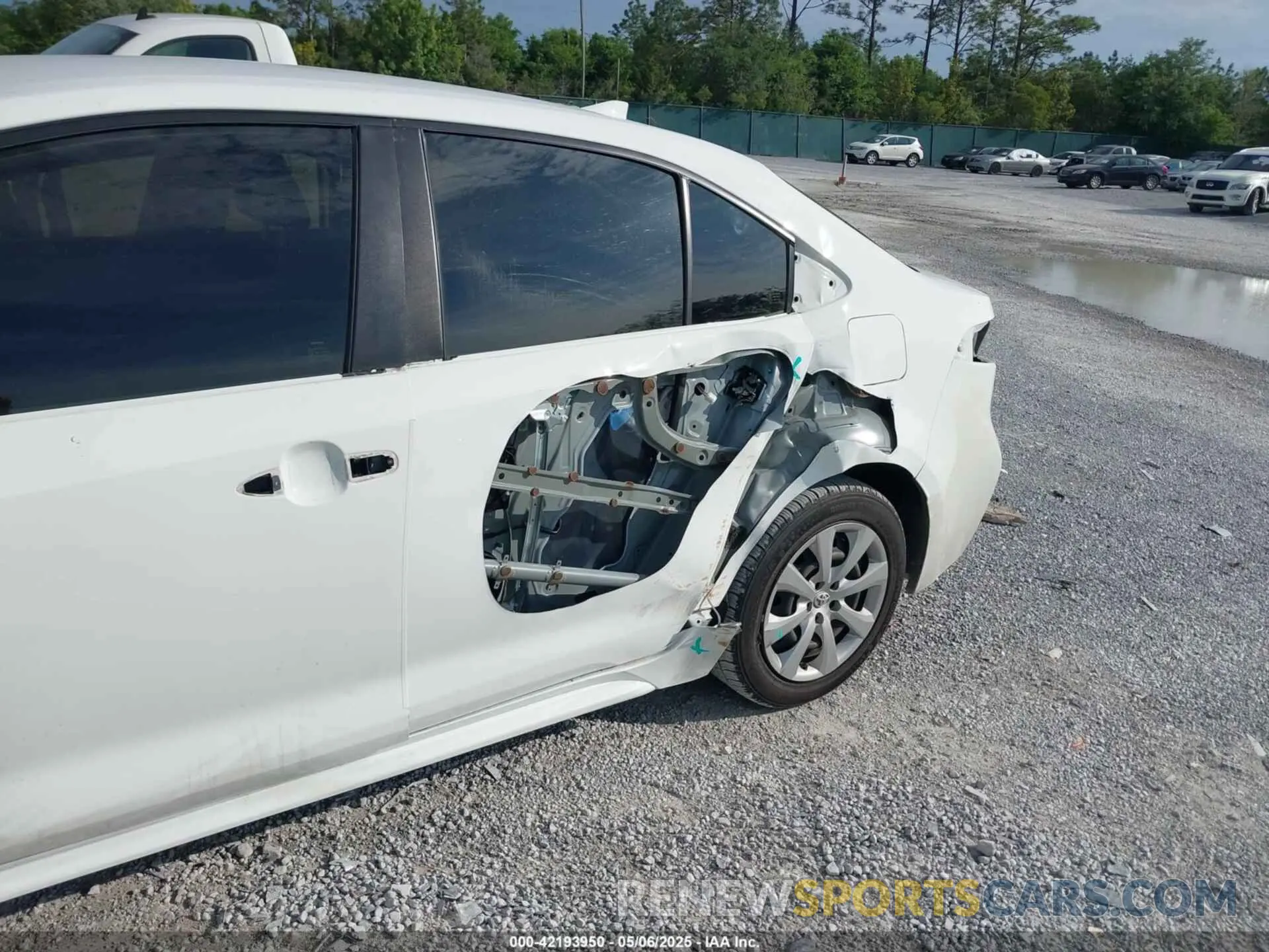 6 Photograph of a damaged car JTDEPMAE9MJ171204 TOYOTA COROLLA 2021
