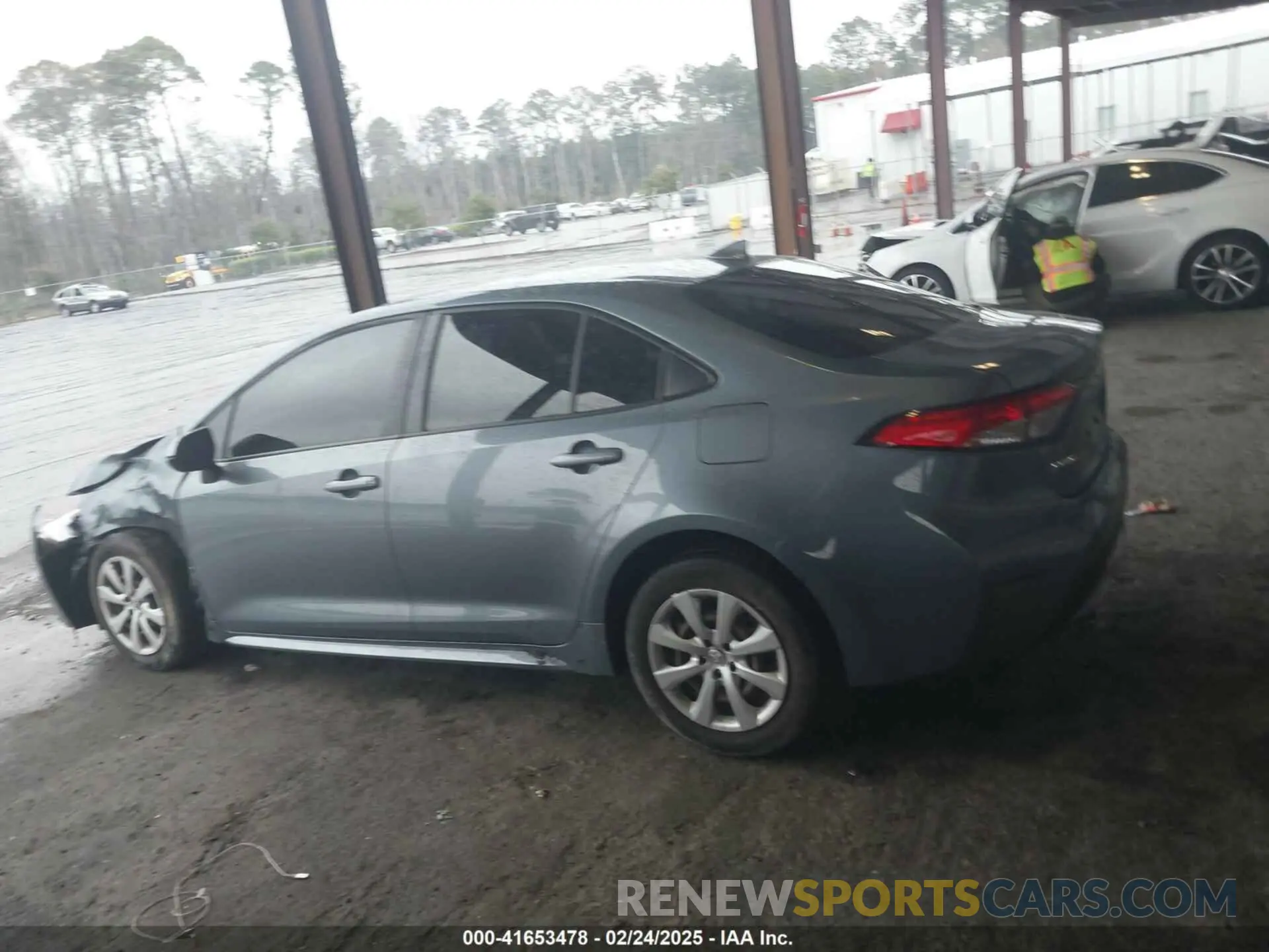 14 Photograph of a damaged car JTDEPMAEXMJ118351 TOYOTA COROLLA 2021
