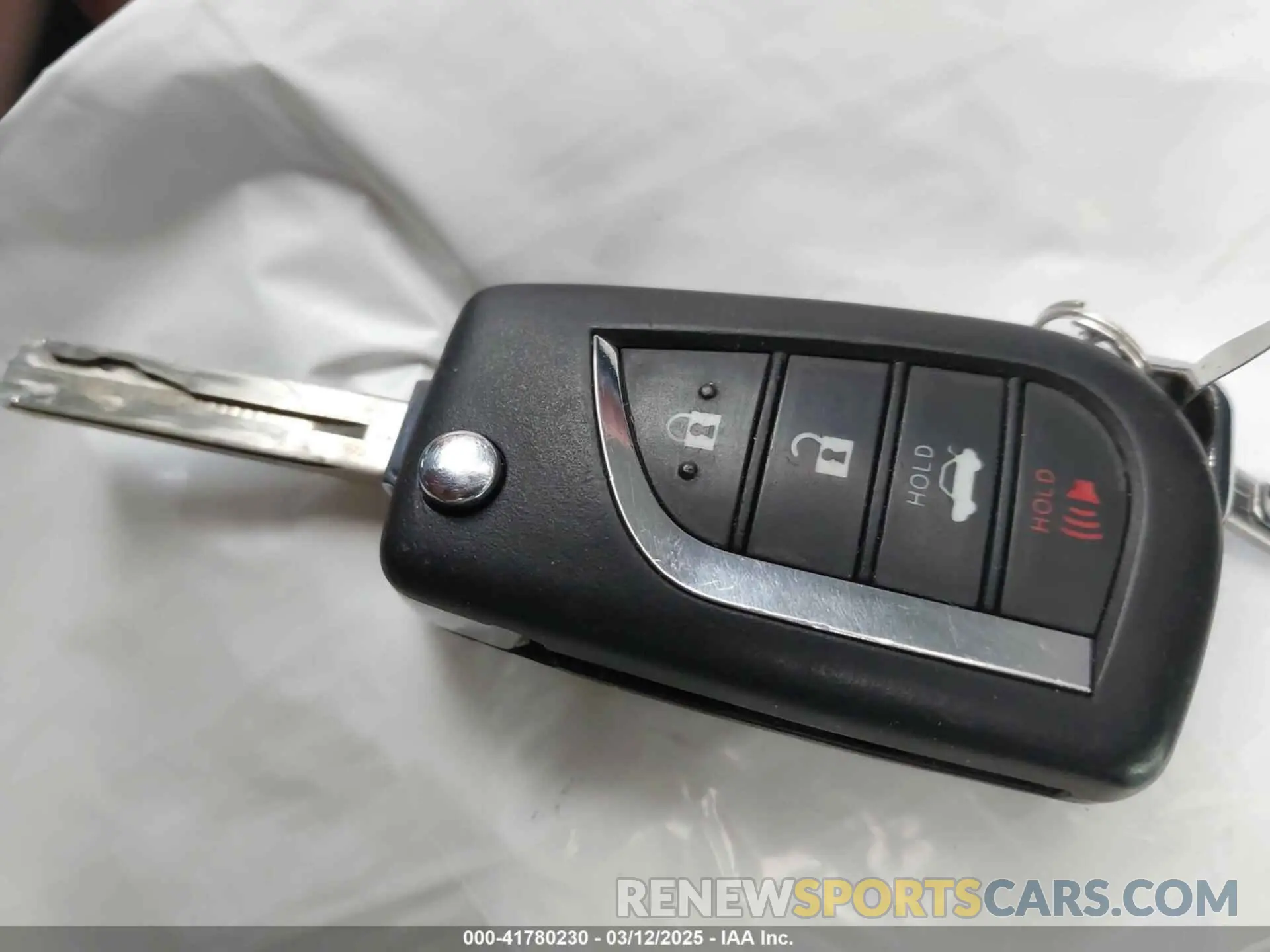 11 Фотография поврежденного автомобиля JTDEPMAEXMJ142987 TOYOTA COROLLA 2021