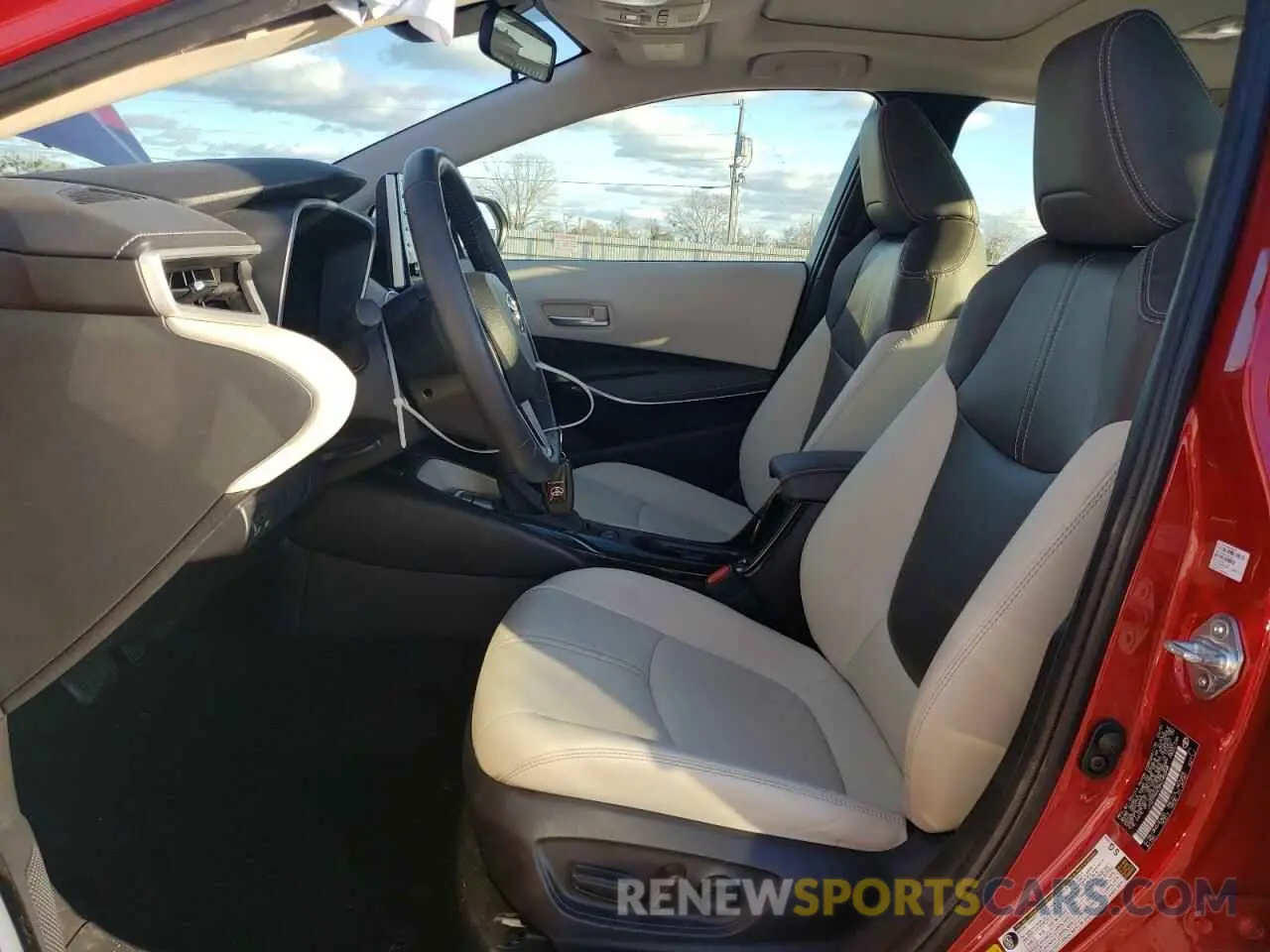 7 Photograph of a damaged car JTDFPMAE5MJ182348 TOYOTA COROLLA 2021