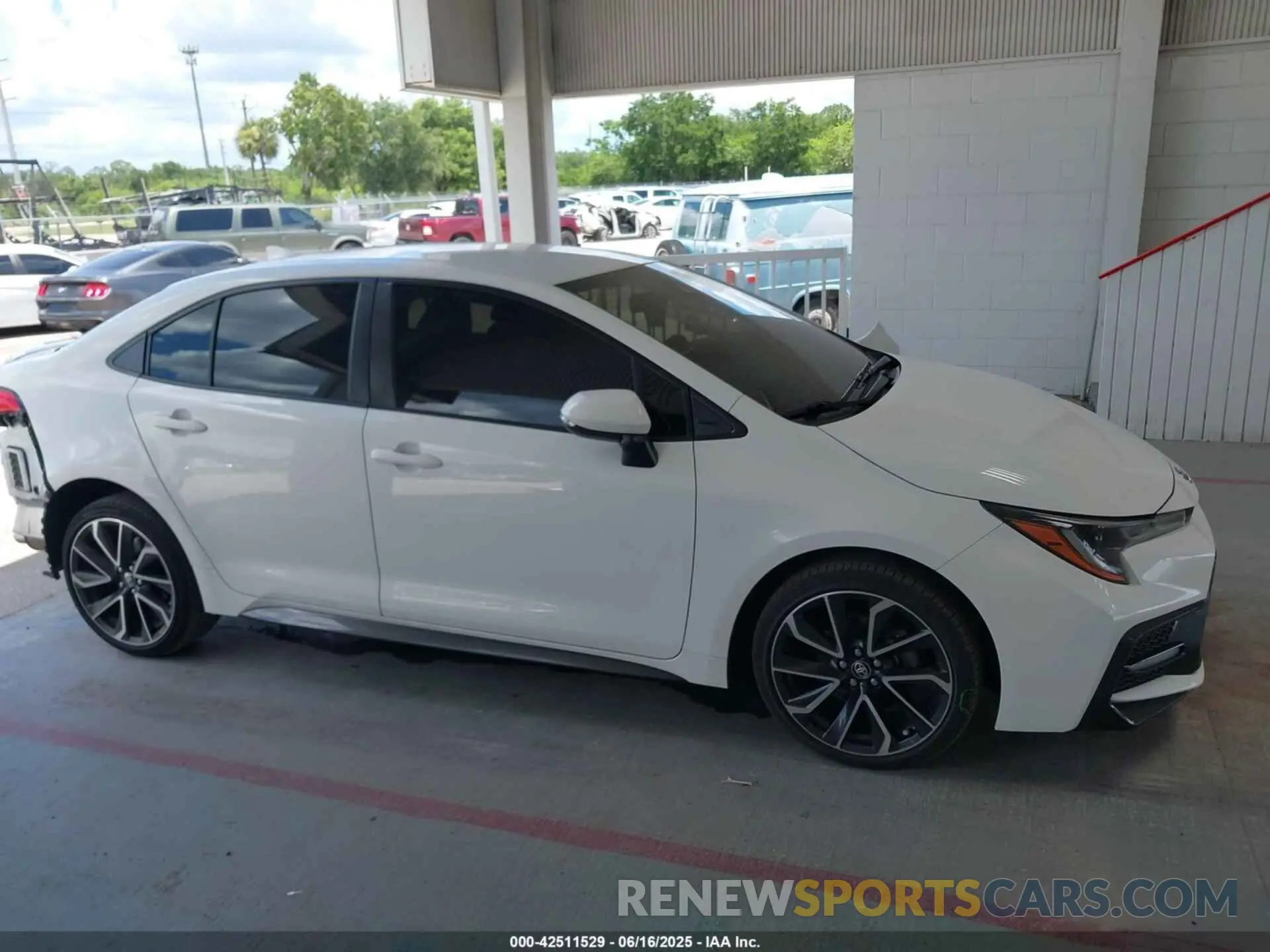 14 Photograph of a damaged car JTDS4MCE8MJ078070 TOYOTA COROLLA 2021