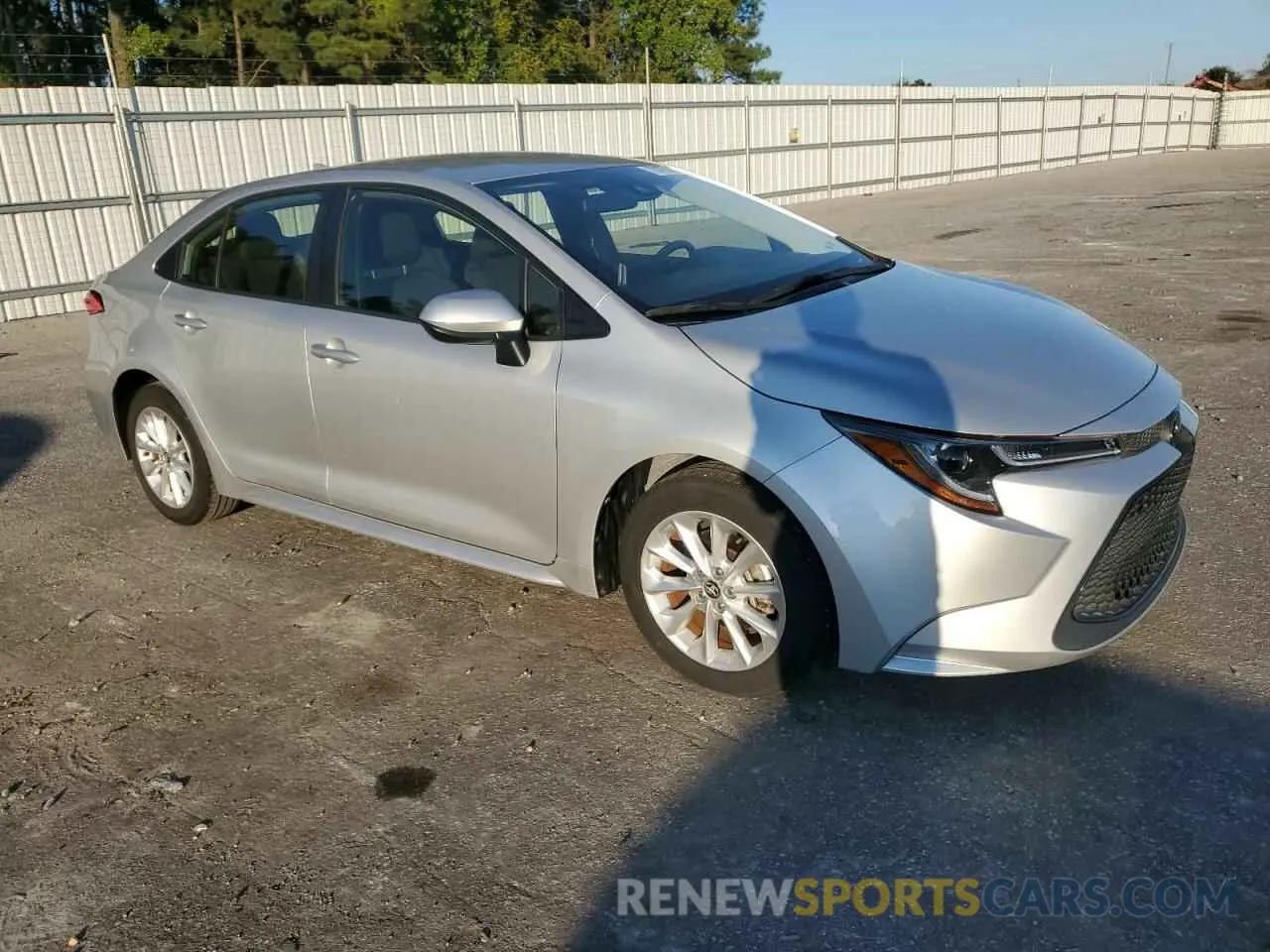 4 Photograph of a damaged car JTDVPMAE2MJ146001 TOYOTA COROLLA 2021