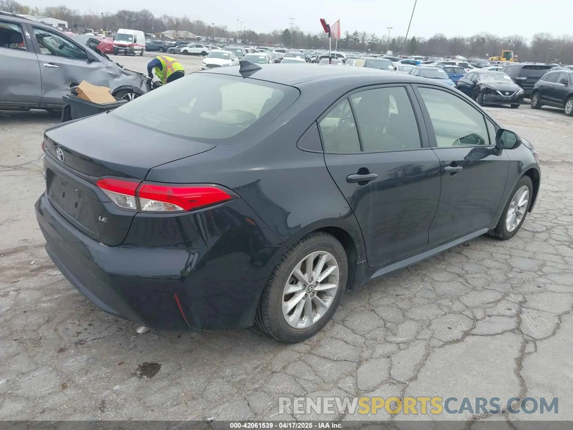 4 Фотография поврежденного автомобиля JTDVPMAE3MJ128297 TOYOTA COROLLA 2021