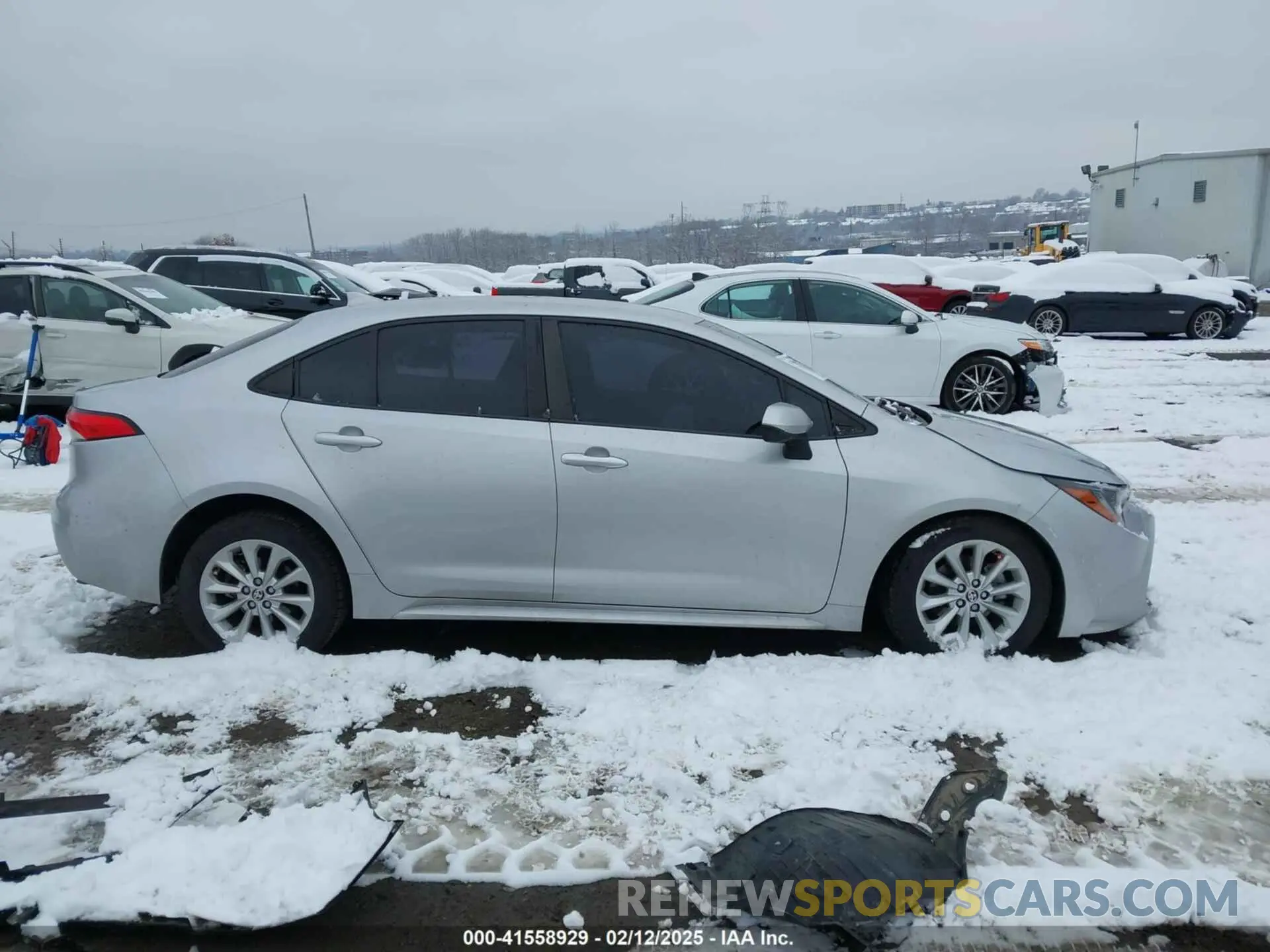 13 Photograph of a damaged car JTDVPMAE5MJ136448 TOYOTA COROLLA 2021