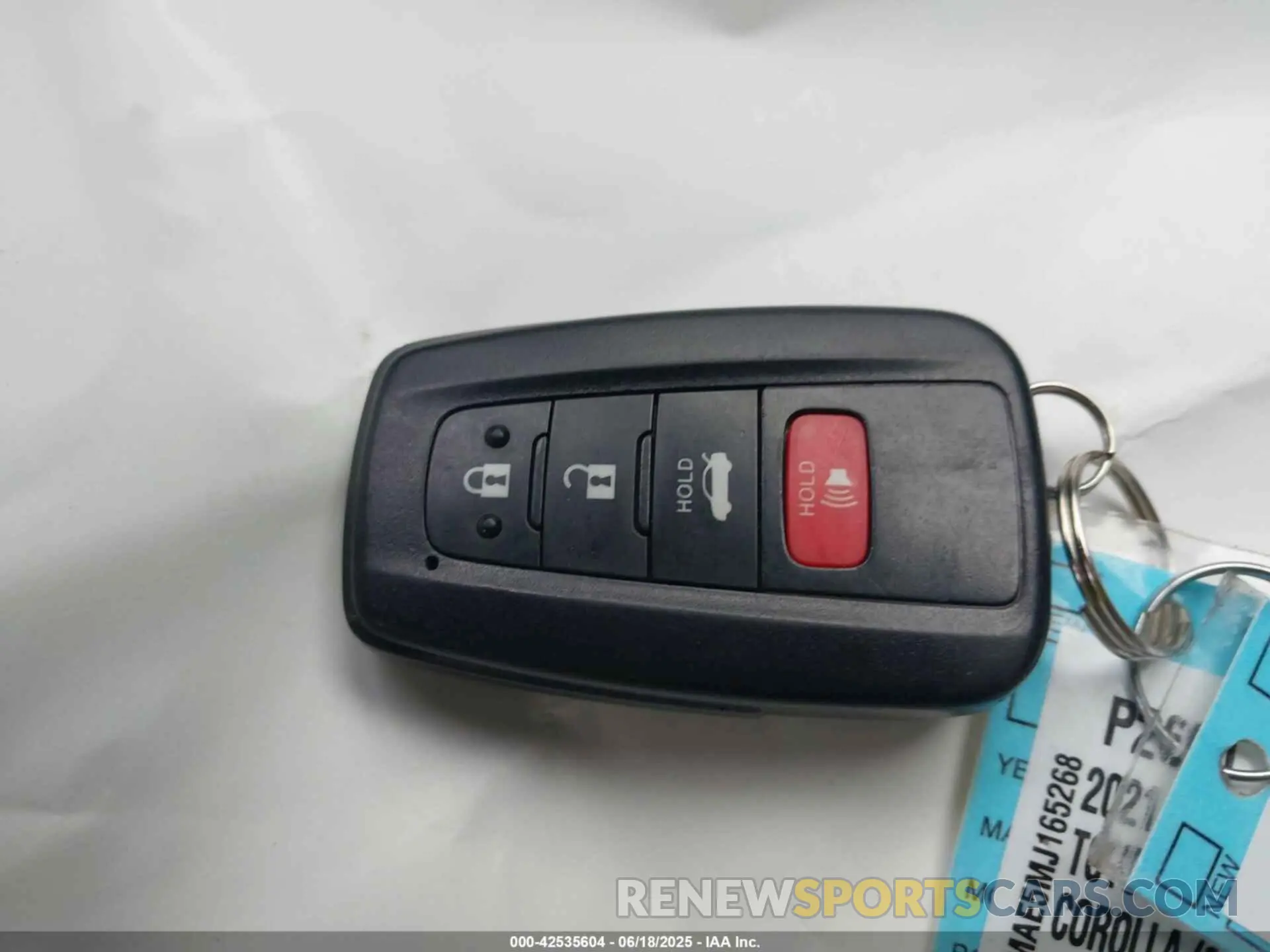 11 Фотография поврежденного автомобиля JTDVPMAE5MJ165268 TOYOTA COROLLA 2021